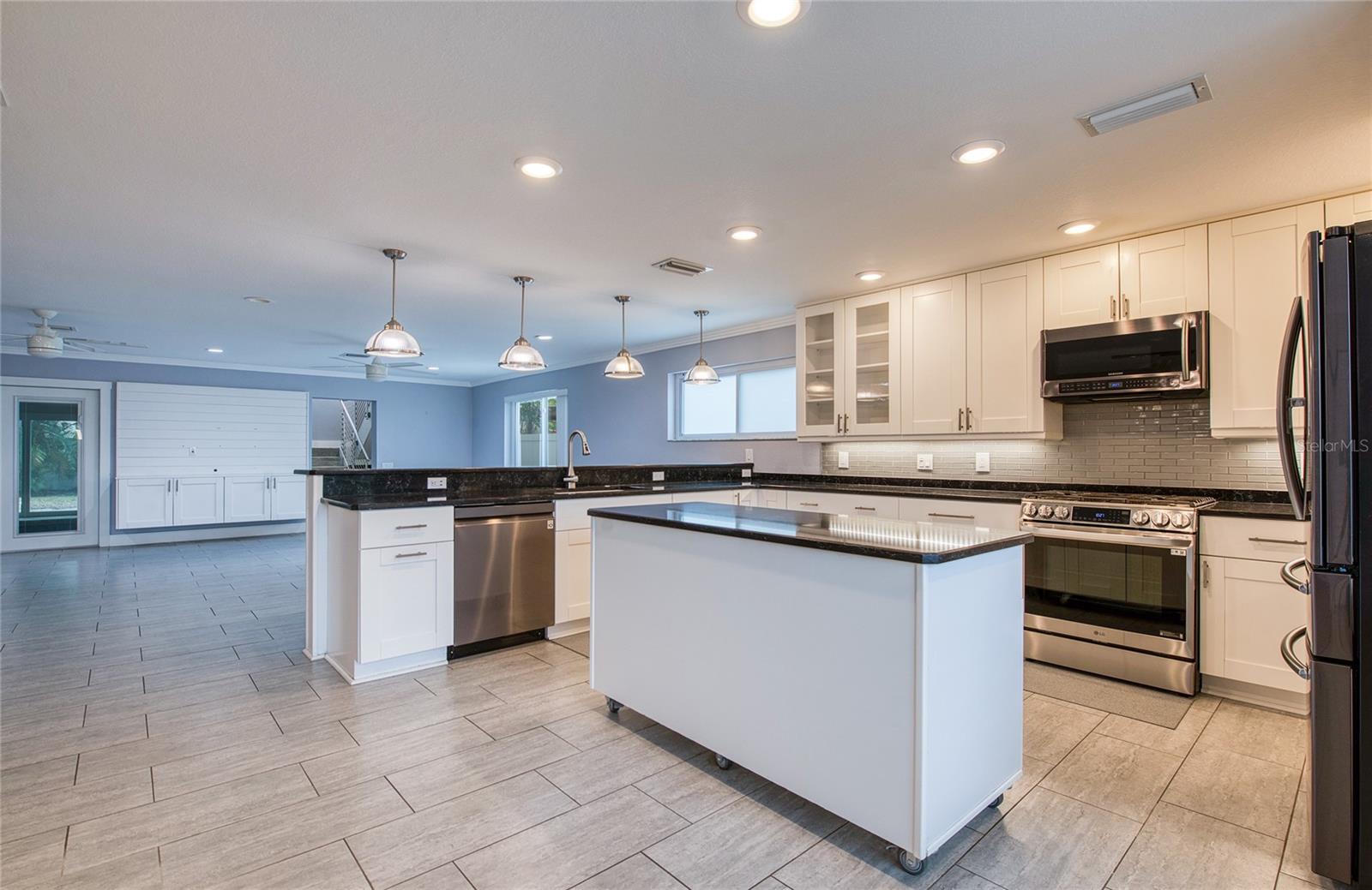 Kitchen with Movable Counter