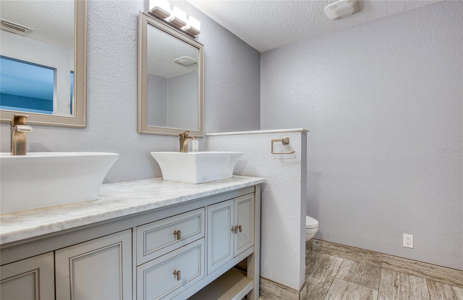 Second Floor Primary Bedroom En Suite