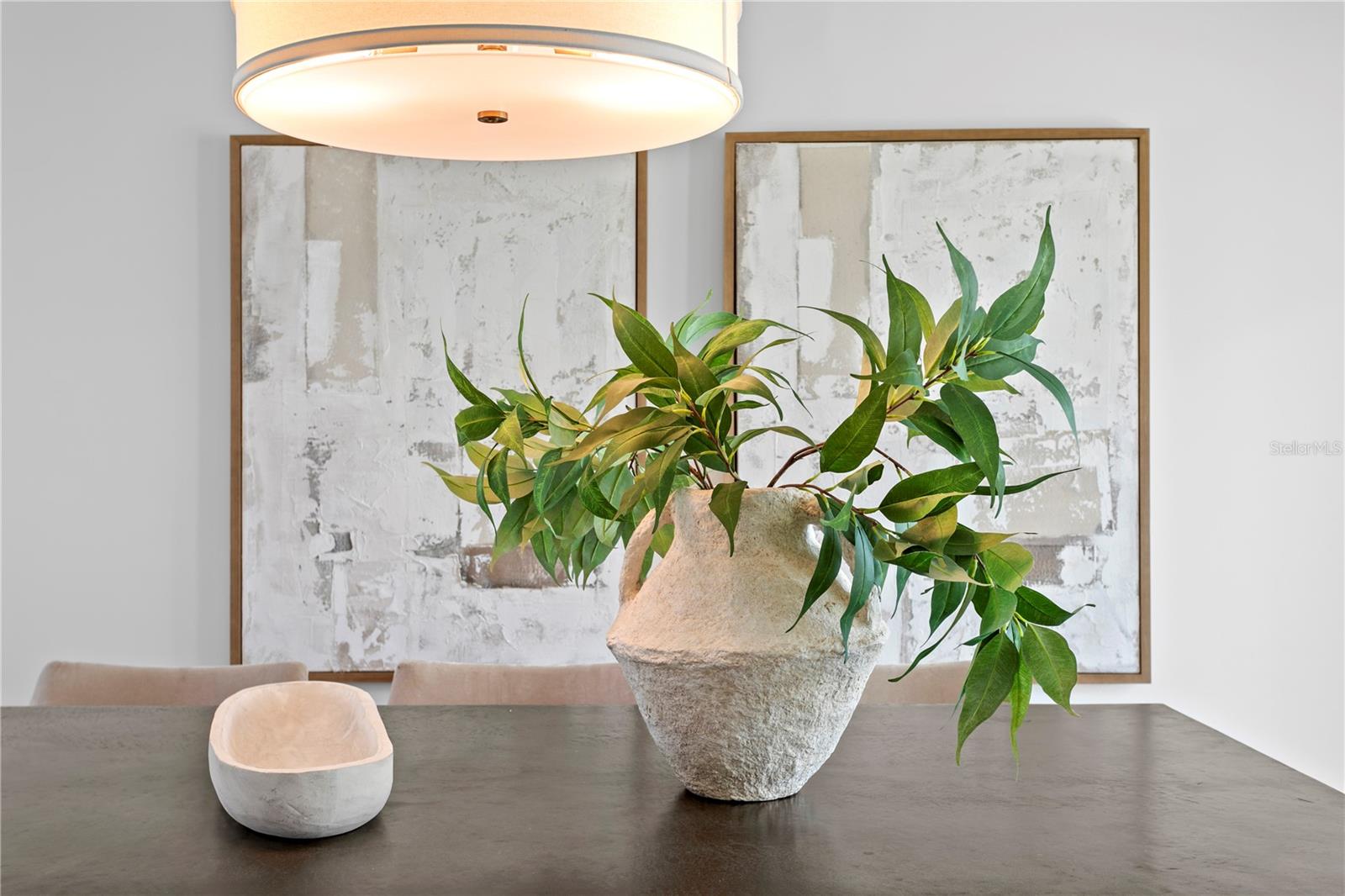 Entrance dining room