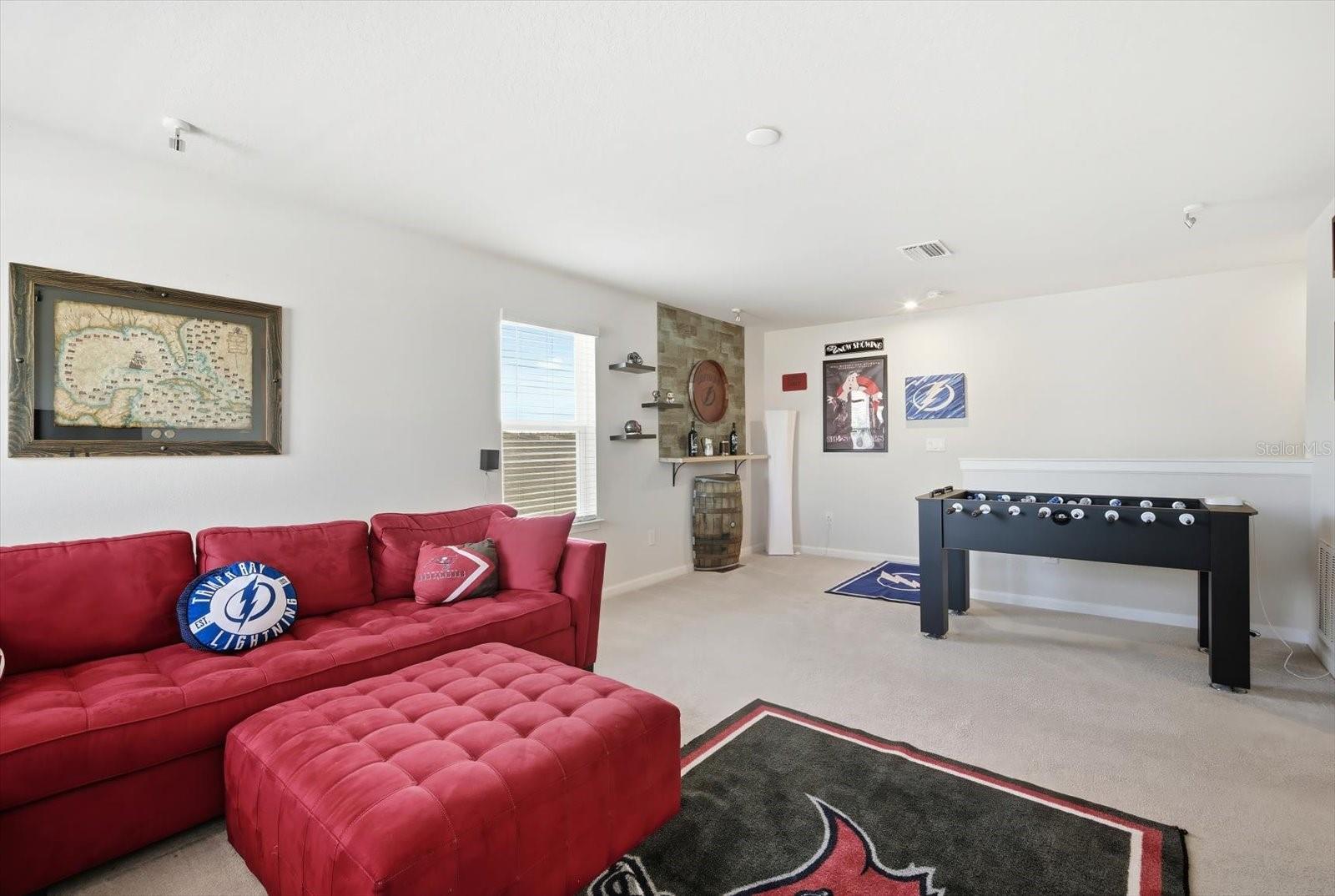 20' x 13' versatile LOFT