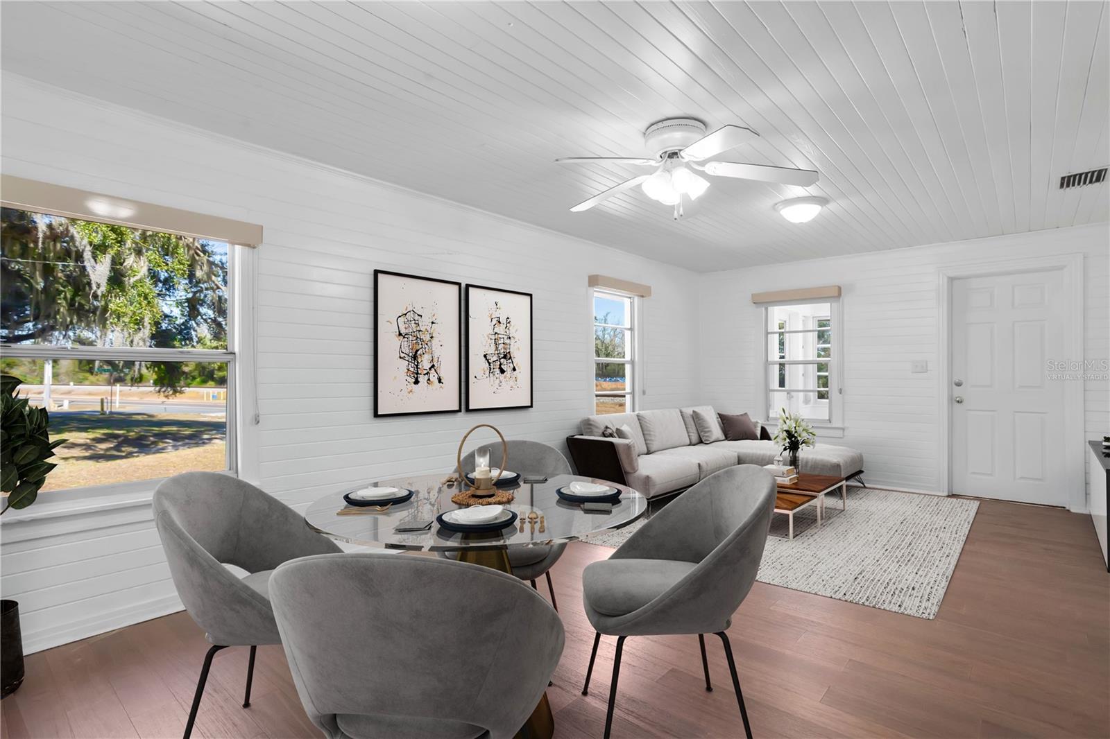 Dinning room/ Living room Virtually Staged