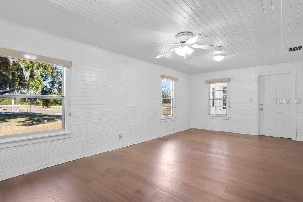 Dinning room/ Living room
