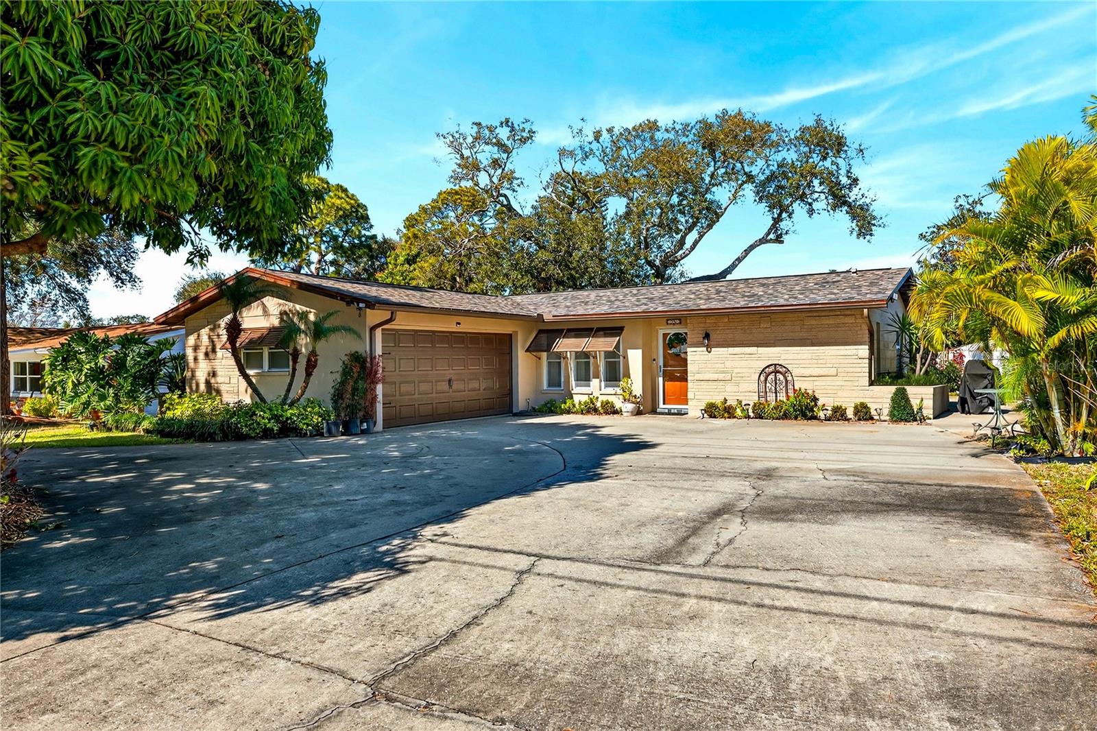 Oversized driveway with an additional circular driveway