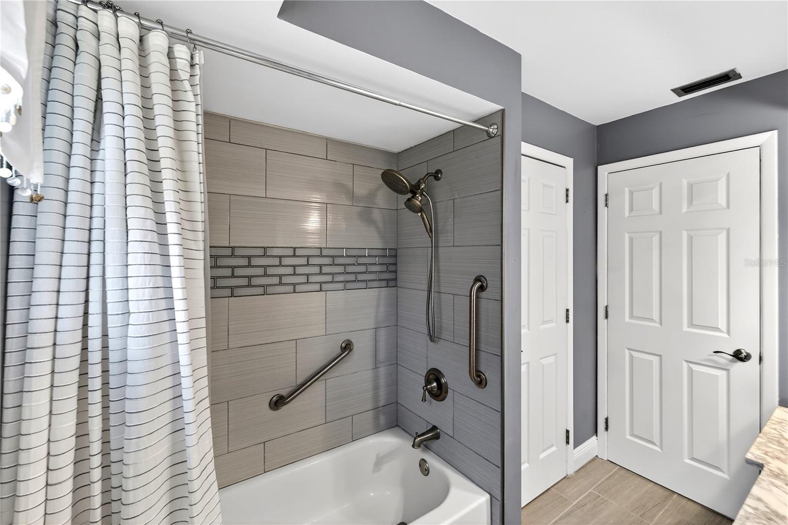 Fully renovated second bathroom