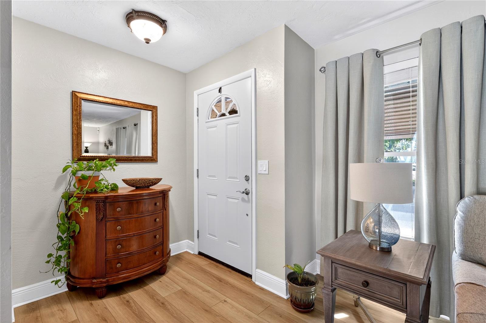 Entryway with entryway closet