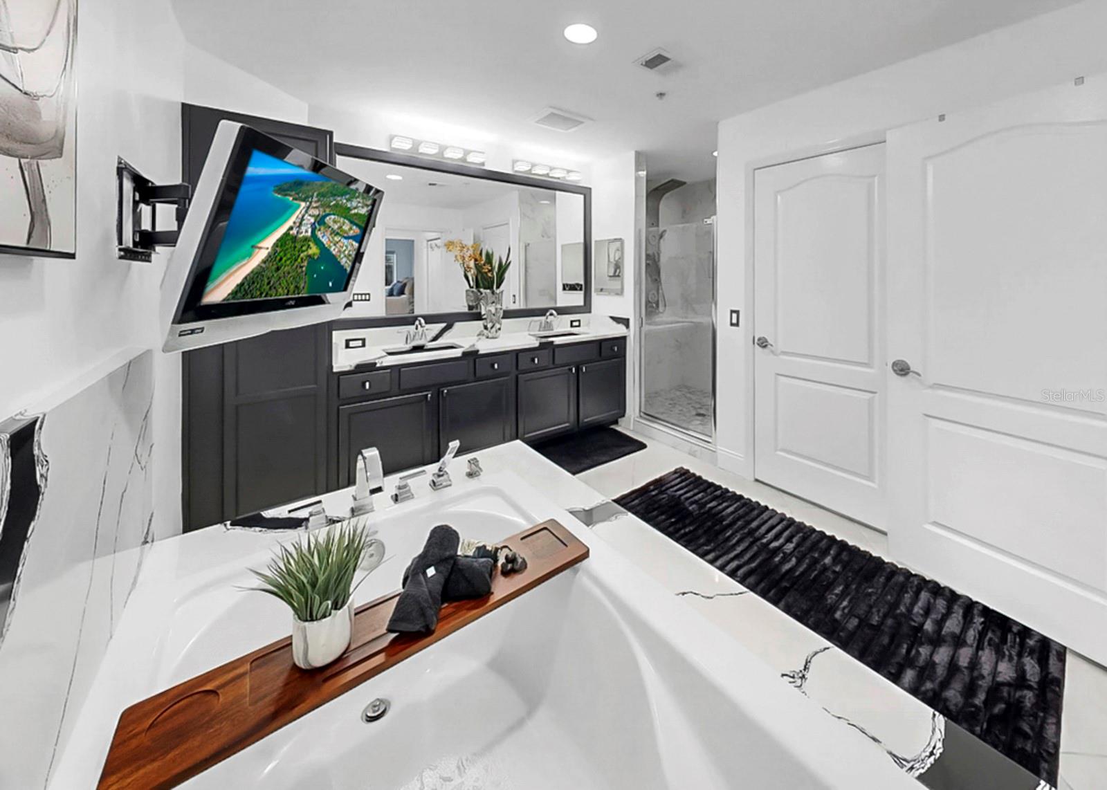 Soaker Tub in Primary Bath