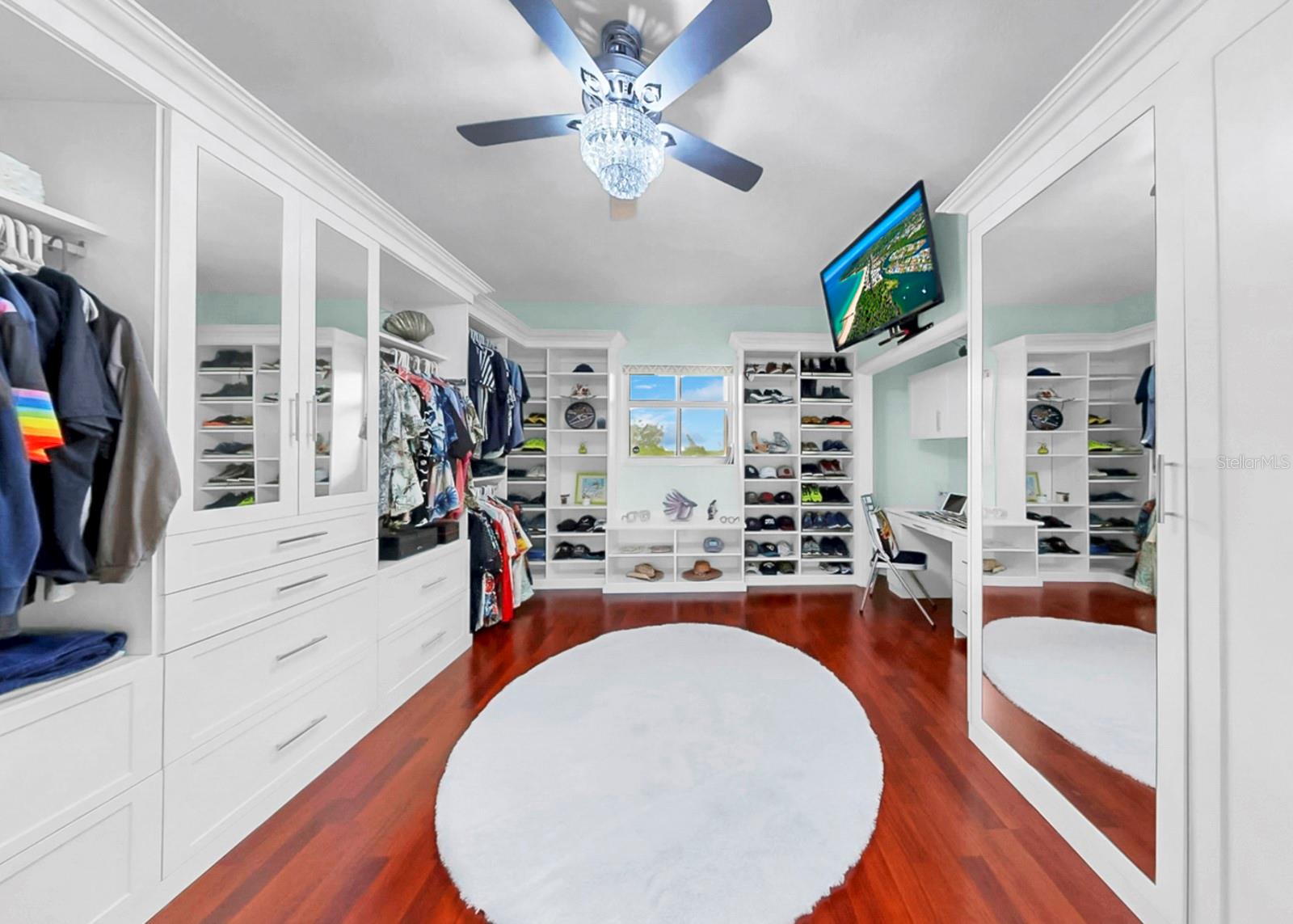 Bedroom 3 can accomadate full size bed for guests