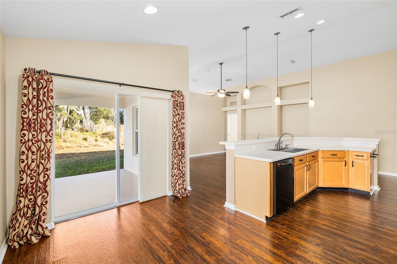 Kitchen / Dining area