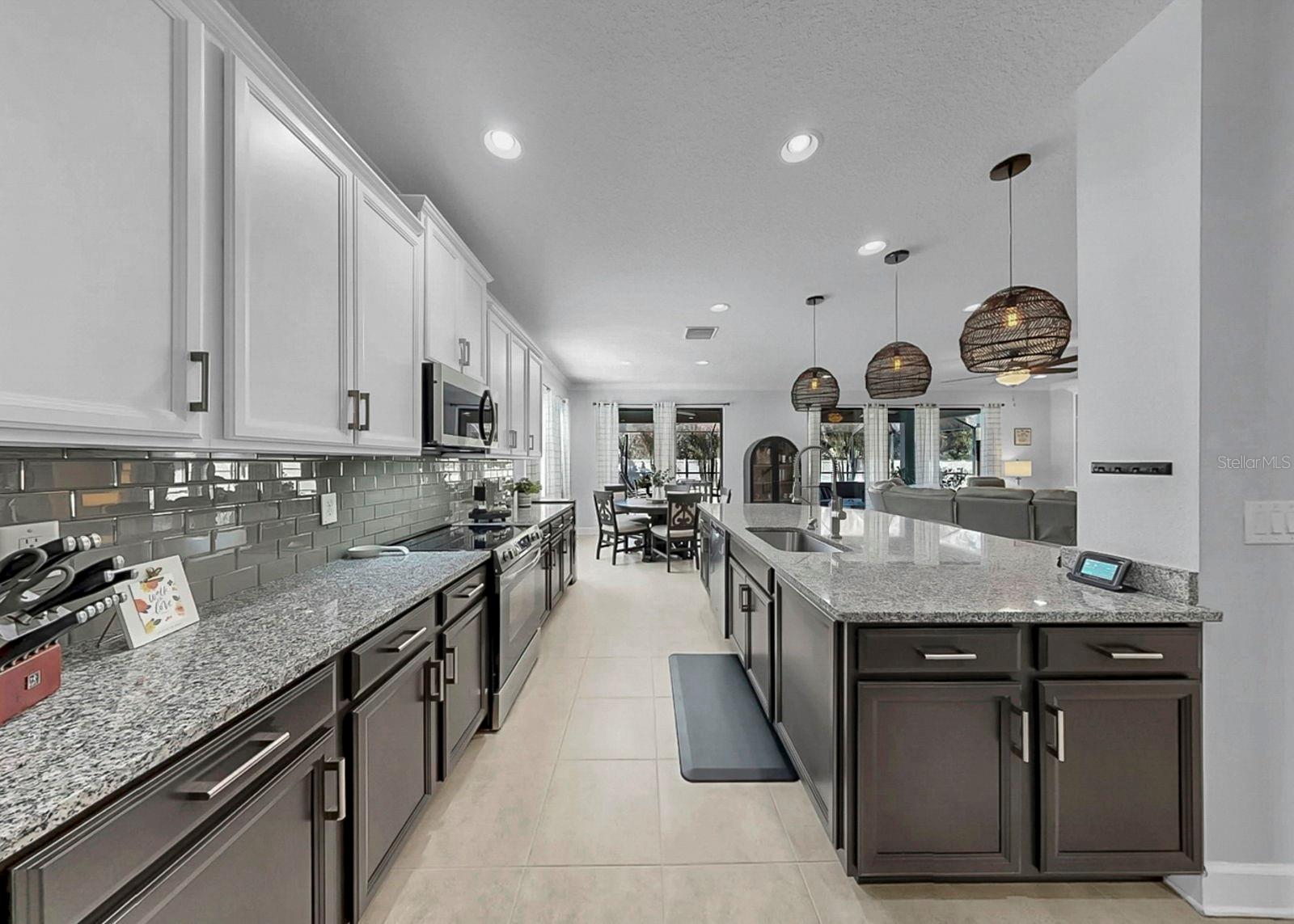 Tile backsplash and granite counters