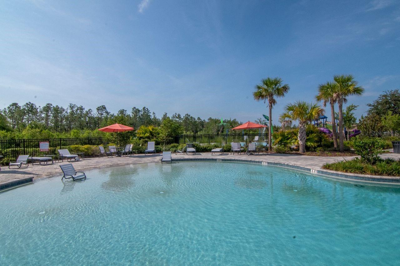 River Glen Pool Zero entry