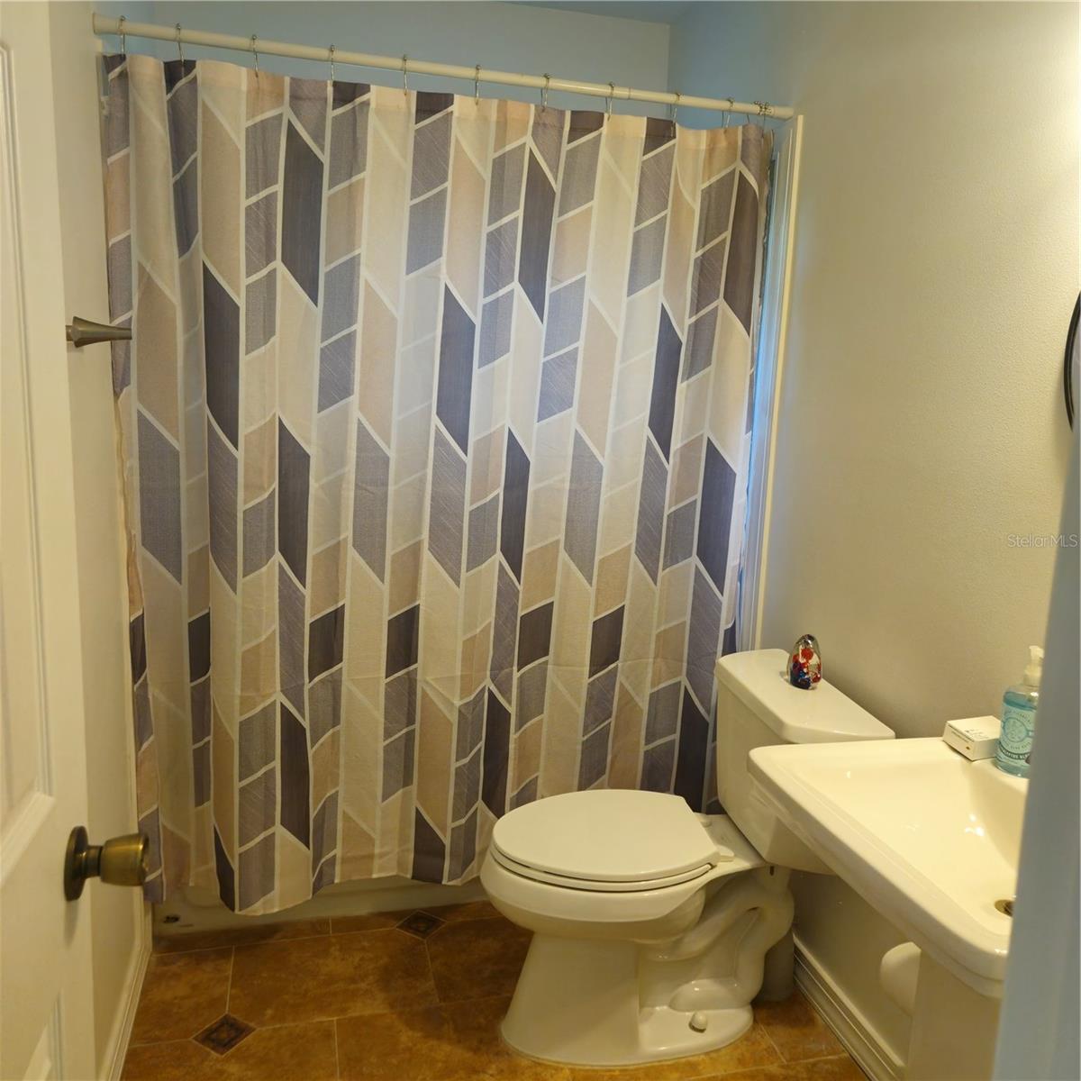 2nd Bathroom