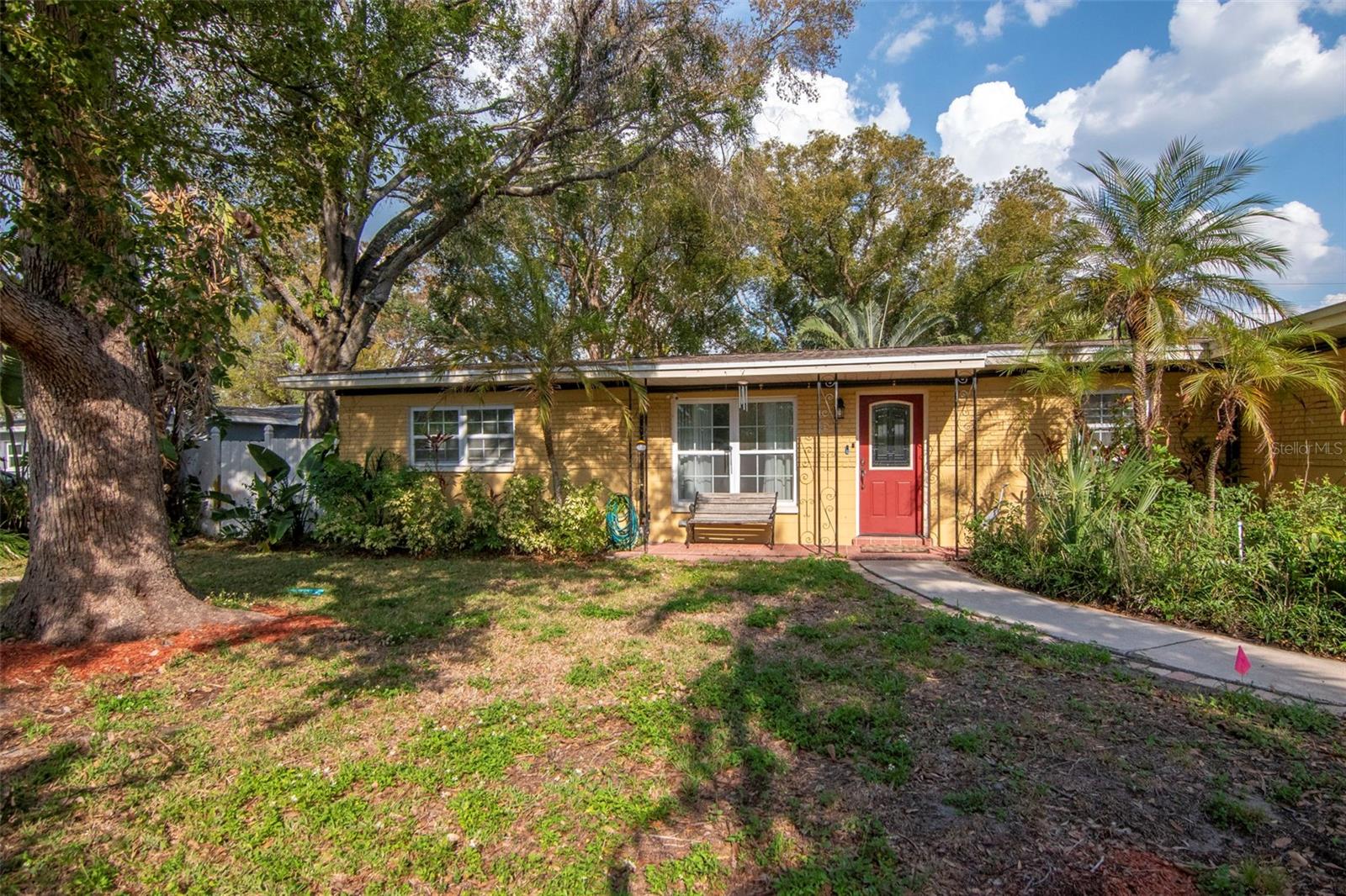 Walkway to Front Door Entry from Driveway