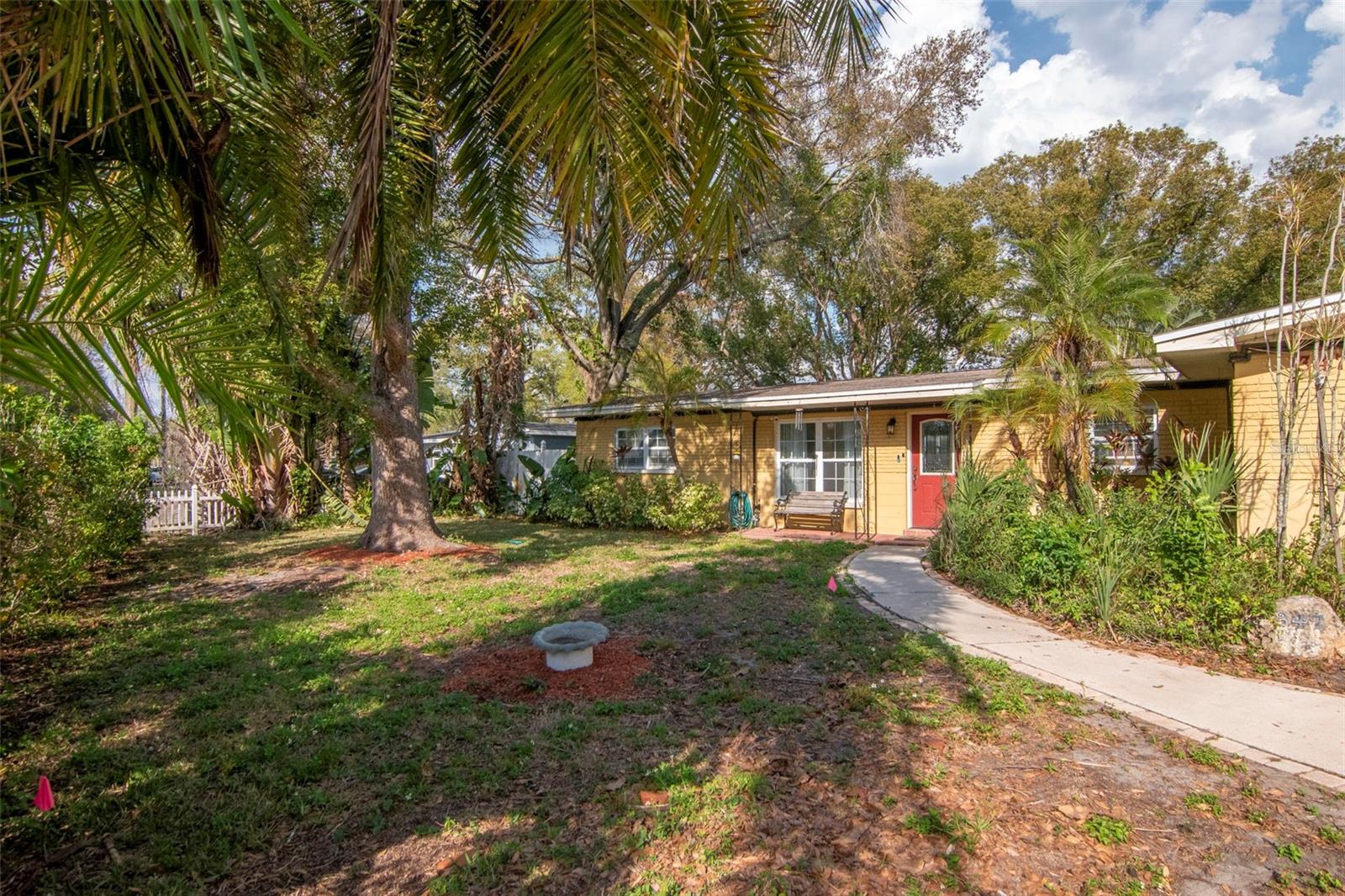 Walkway to Front Door Entry from Driveway