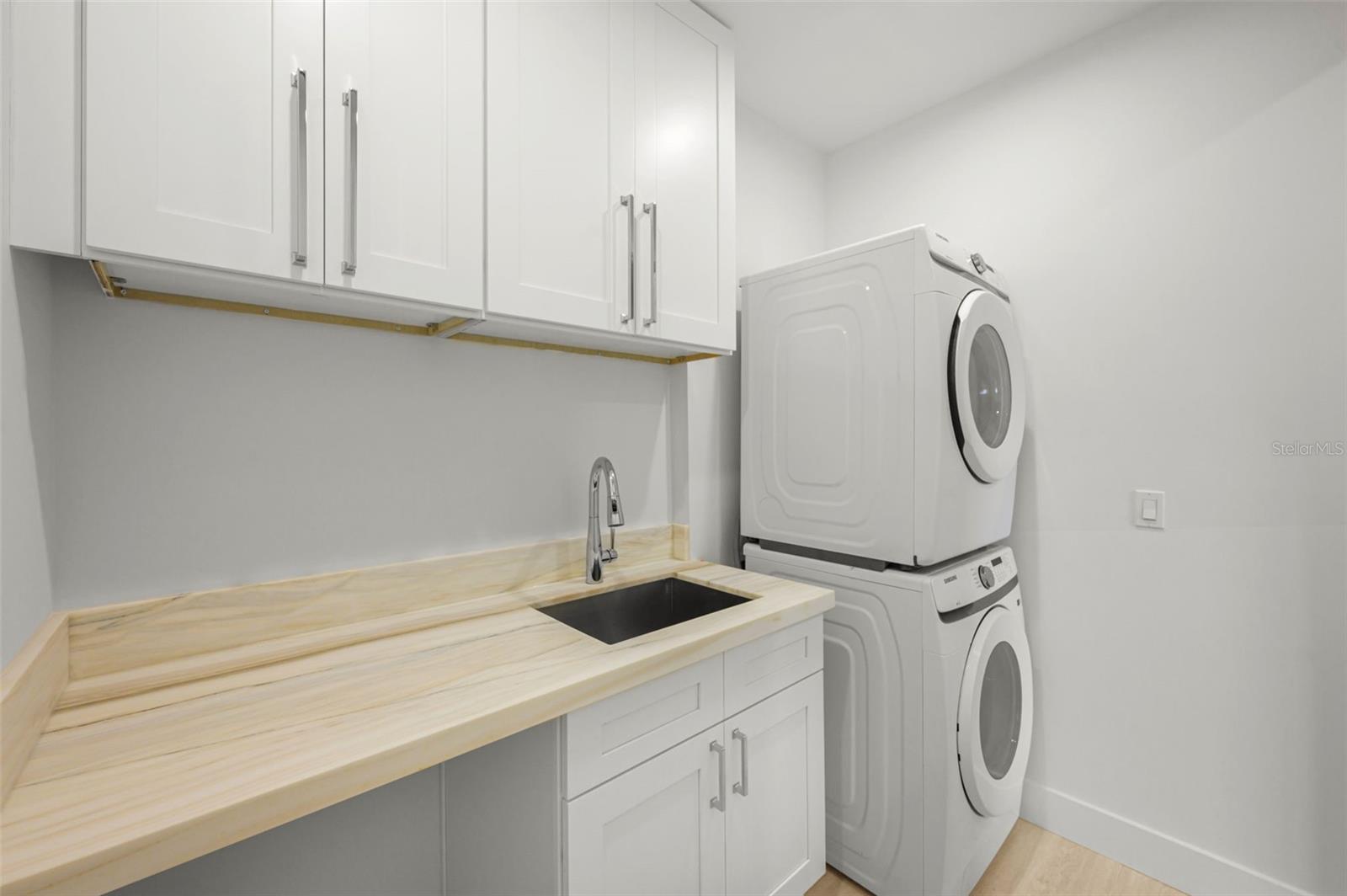 3rd floor laundry room