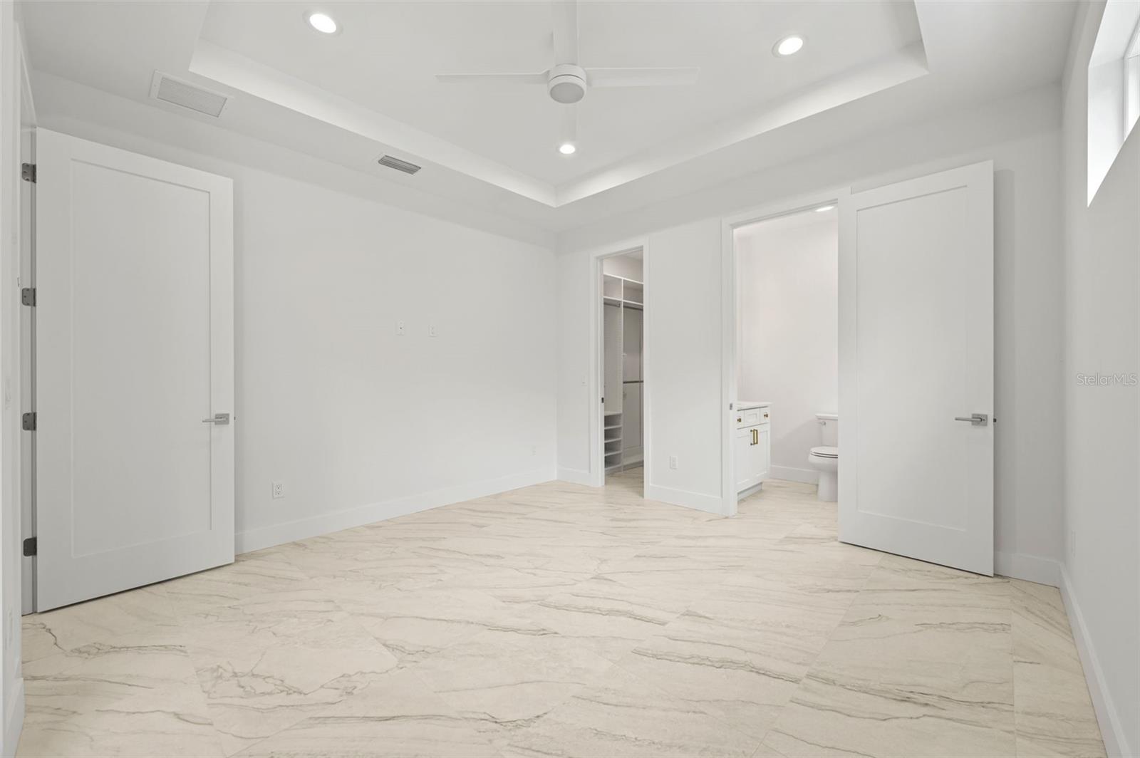 1st floor guest suite