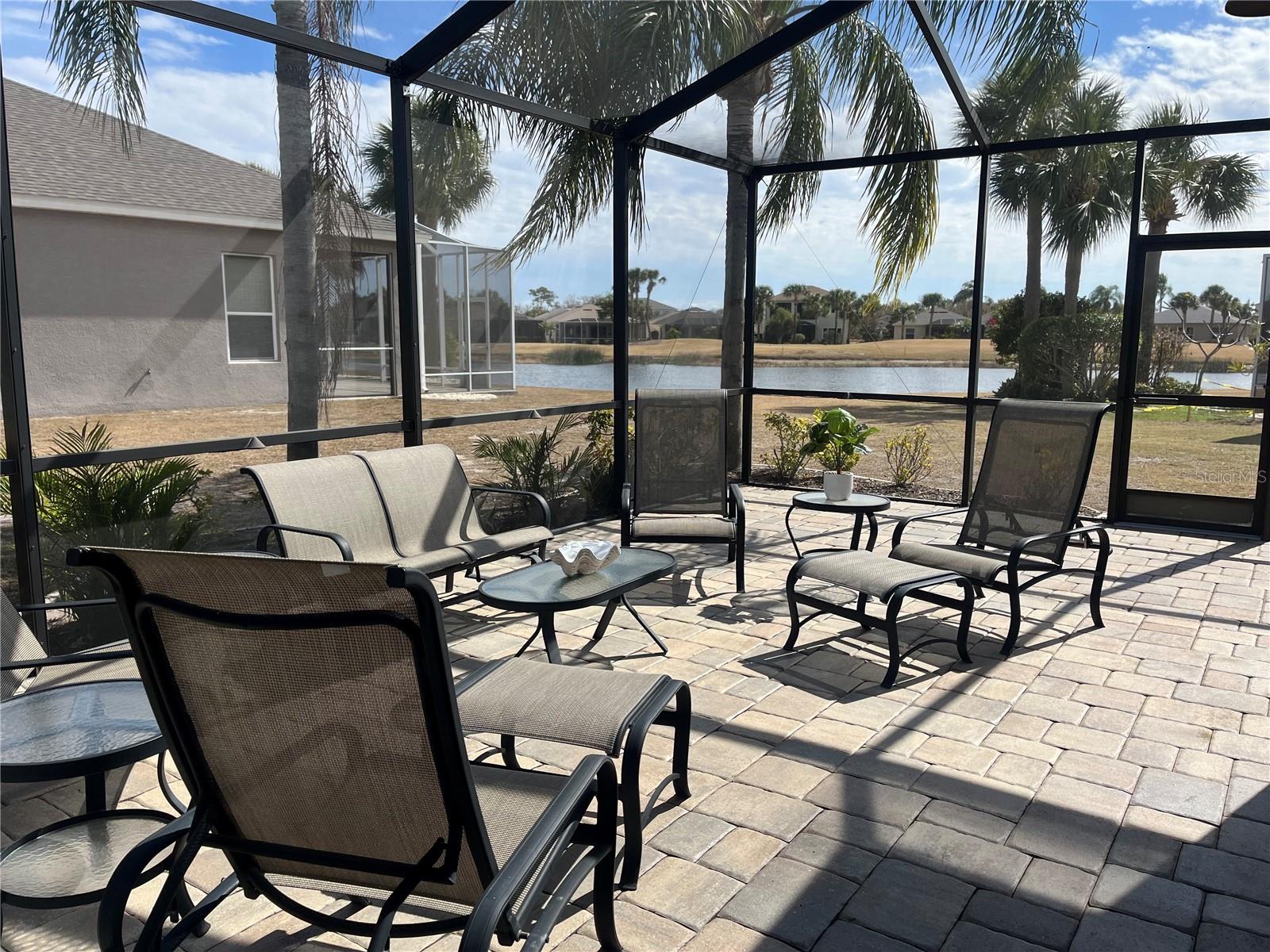 HUGE LANAI with GREAT VIEWS