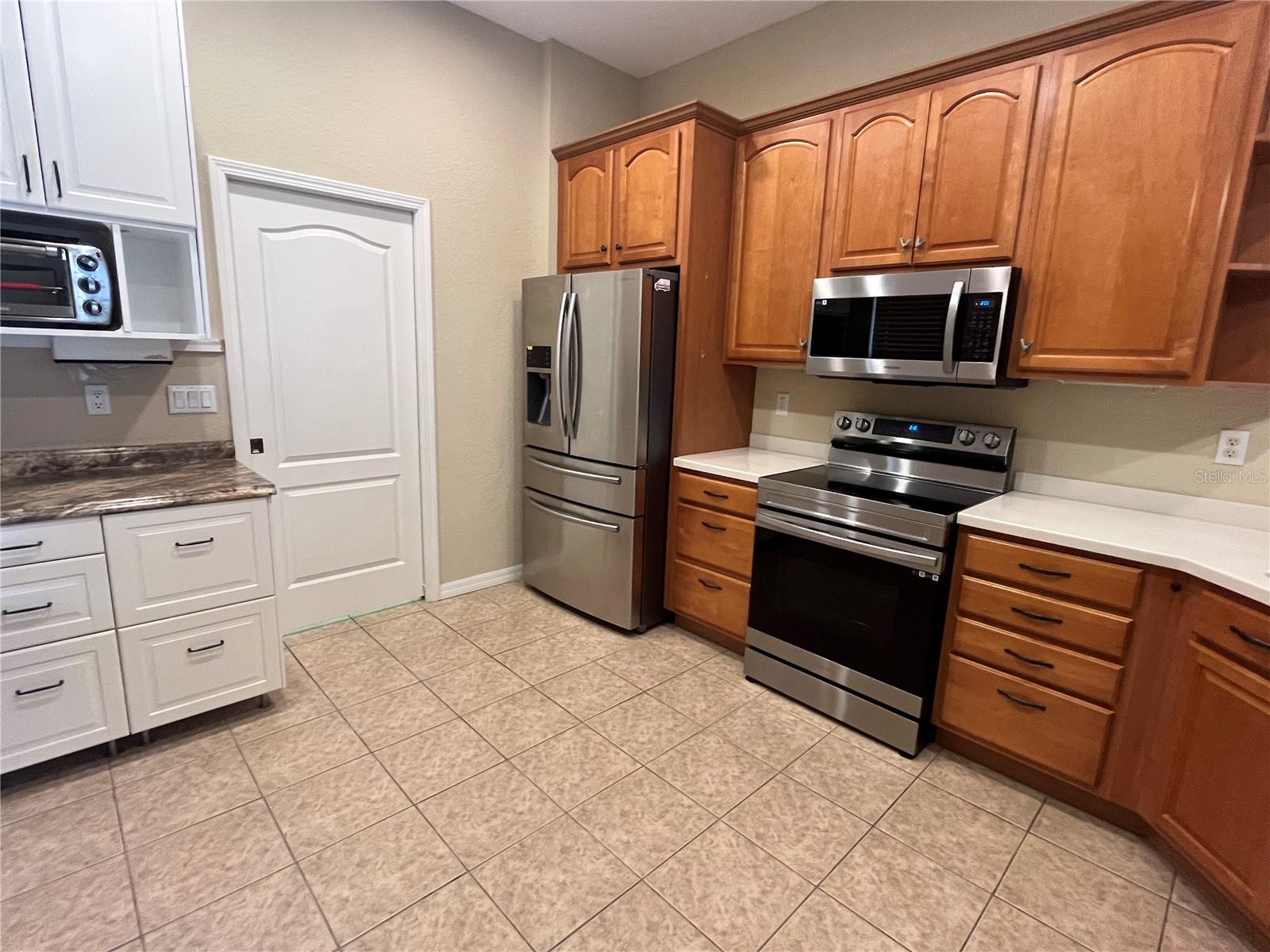 STAINLESS STEEL APPLIANCES