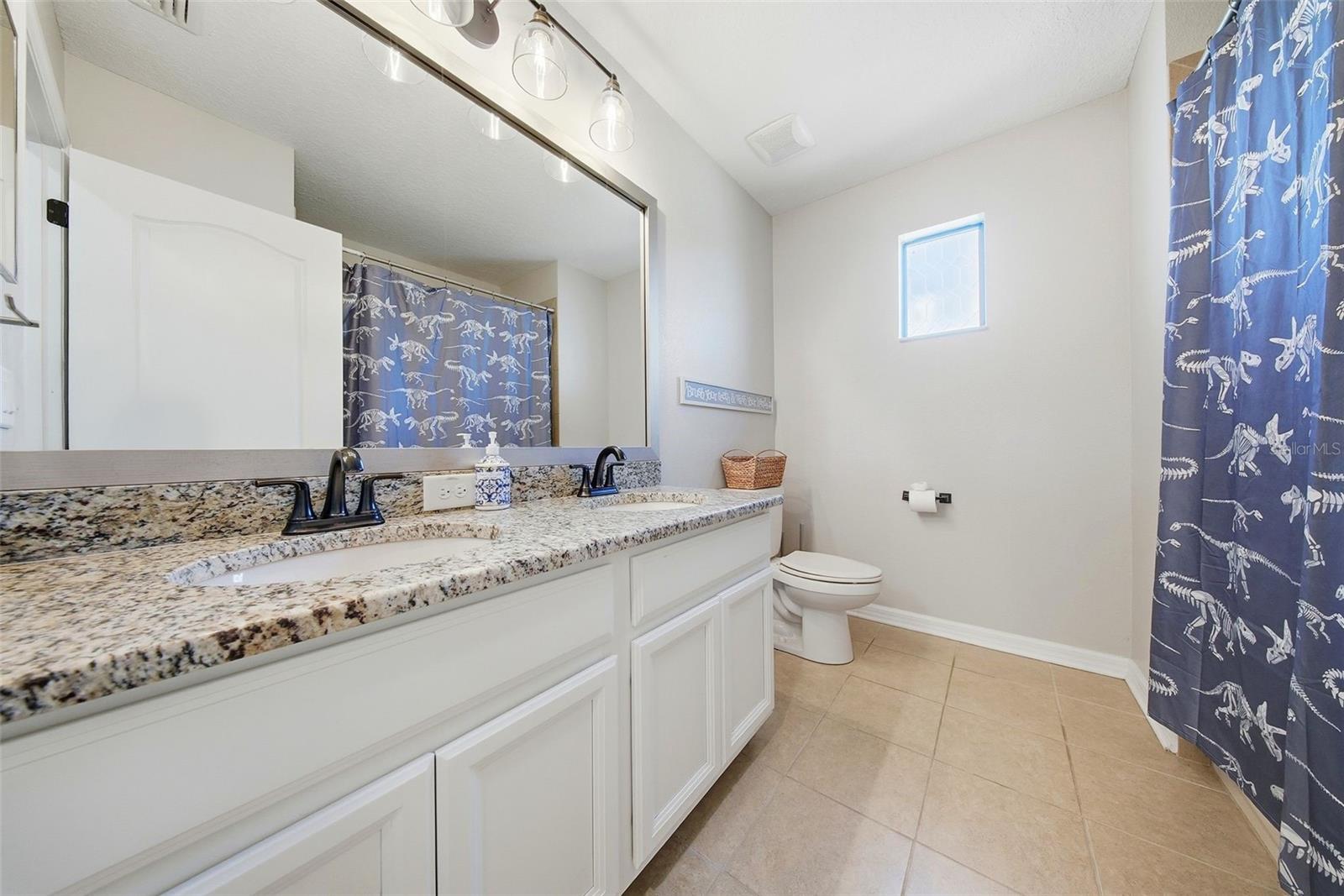 2nd Floor Full Bathroom