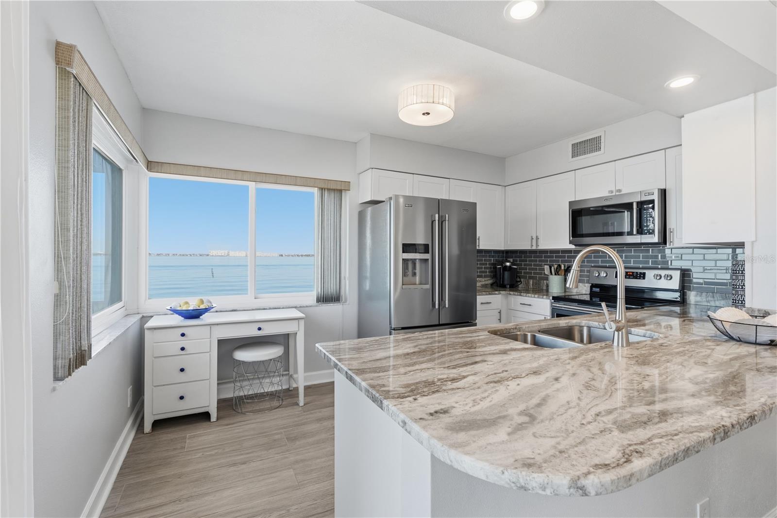 Beautiful views of Boca Ciega Bay.