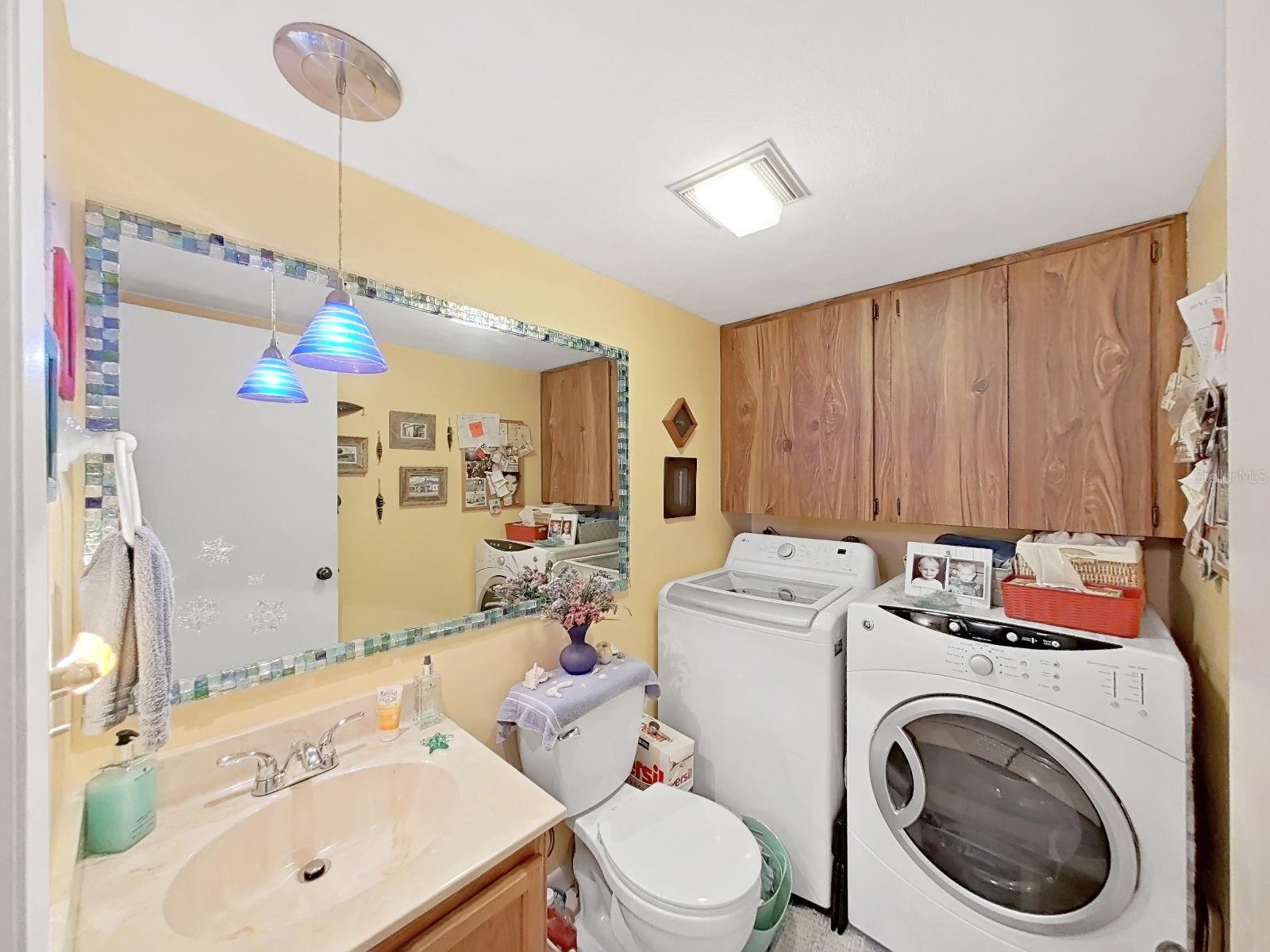 1/2 bath and laundry