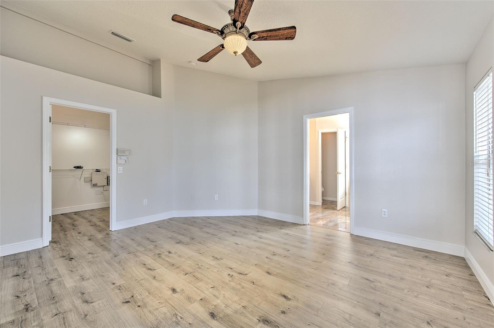 Primary suite boasts walk in closet!