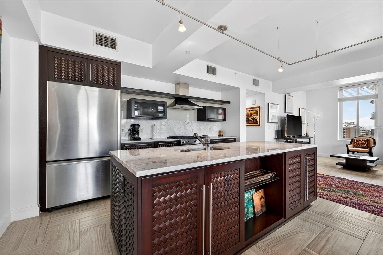 Kitchen with Large Island – Downtown St Petersburg Historic Condo