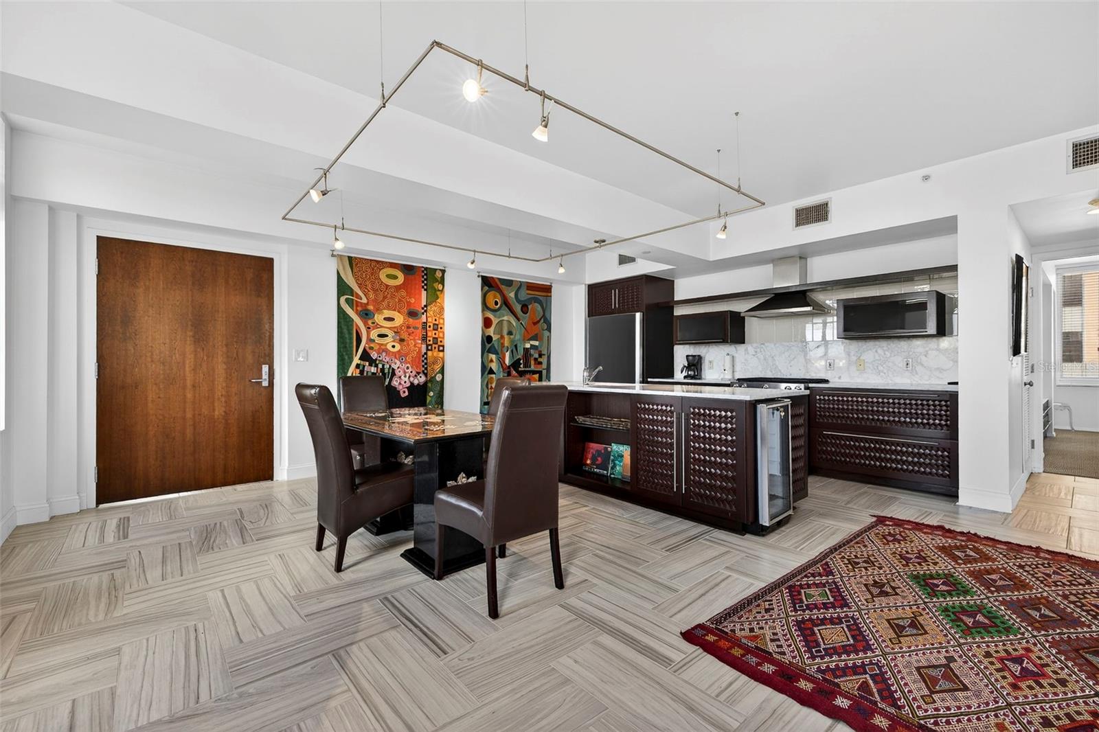 Kitchen with Large Island – Downtown St Petersburg Historic Condo