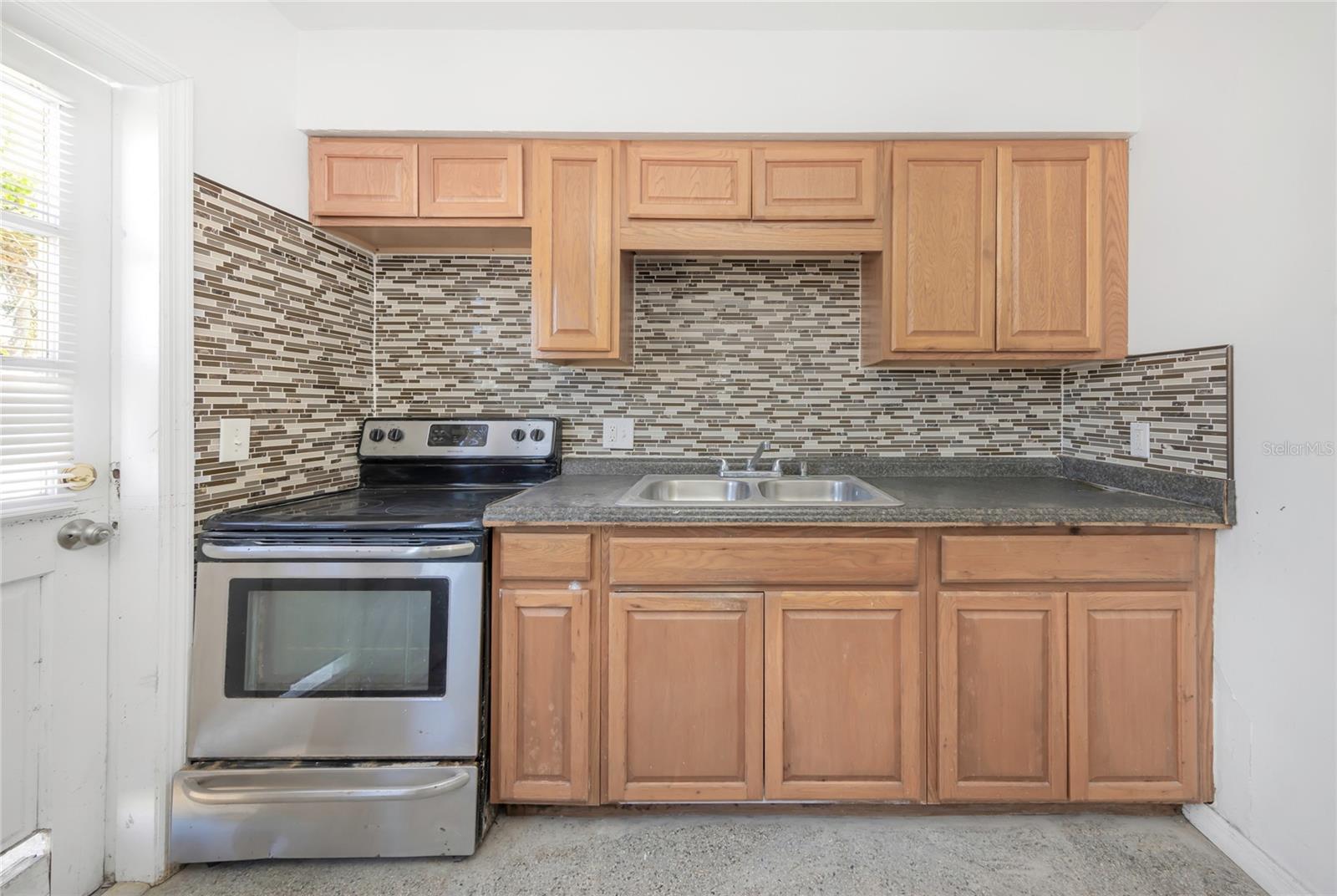 Kitchen A - Side View