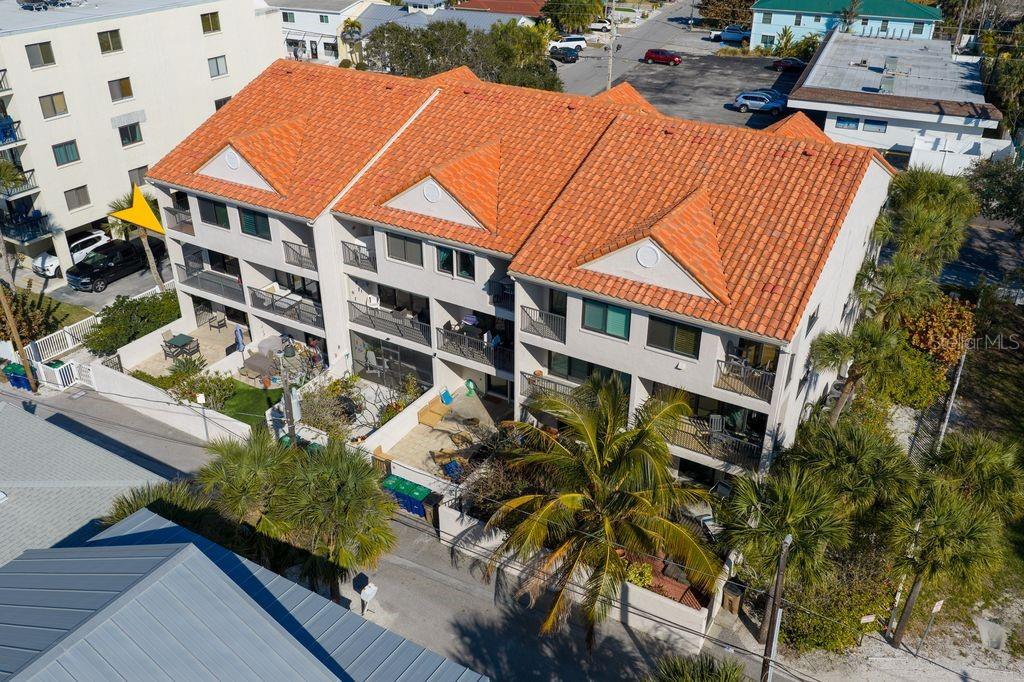 End location..lots of space and storage plus a 2 car garage!!