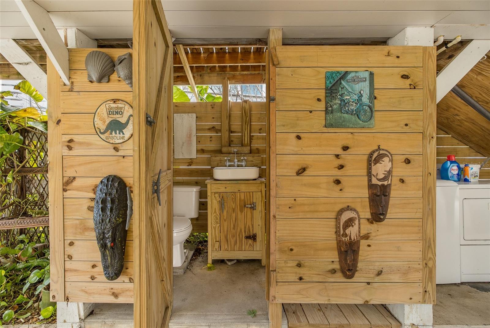 First floor/pool bathroom