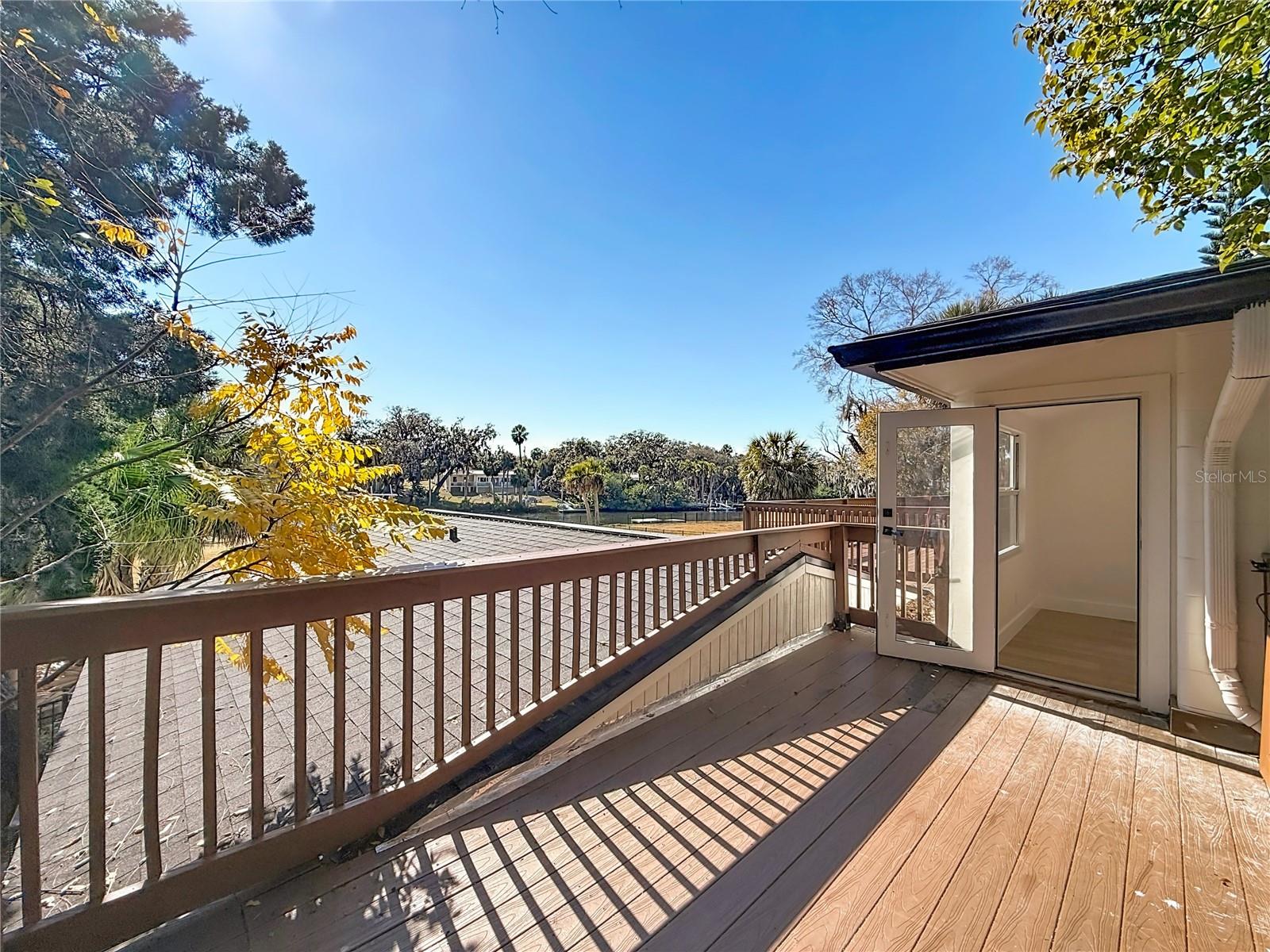 Laundry room balcony with stairs