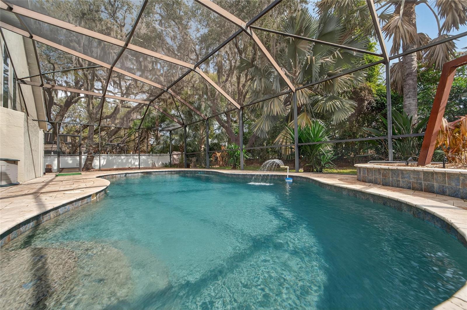 Gunite/pebble coating