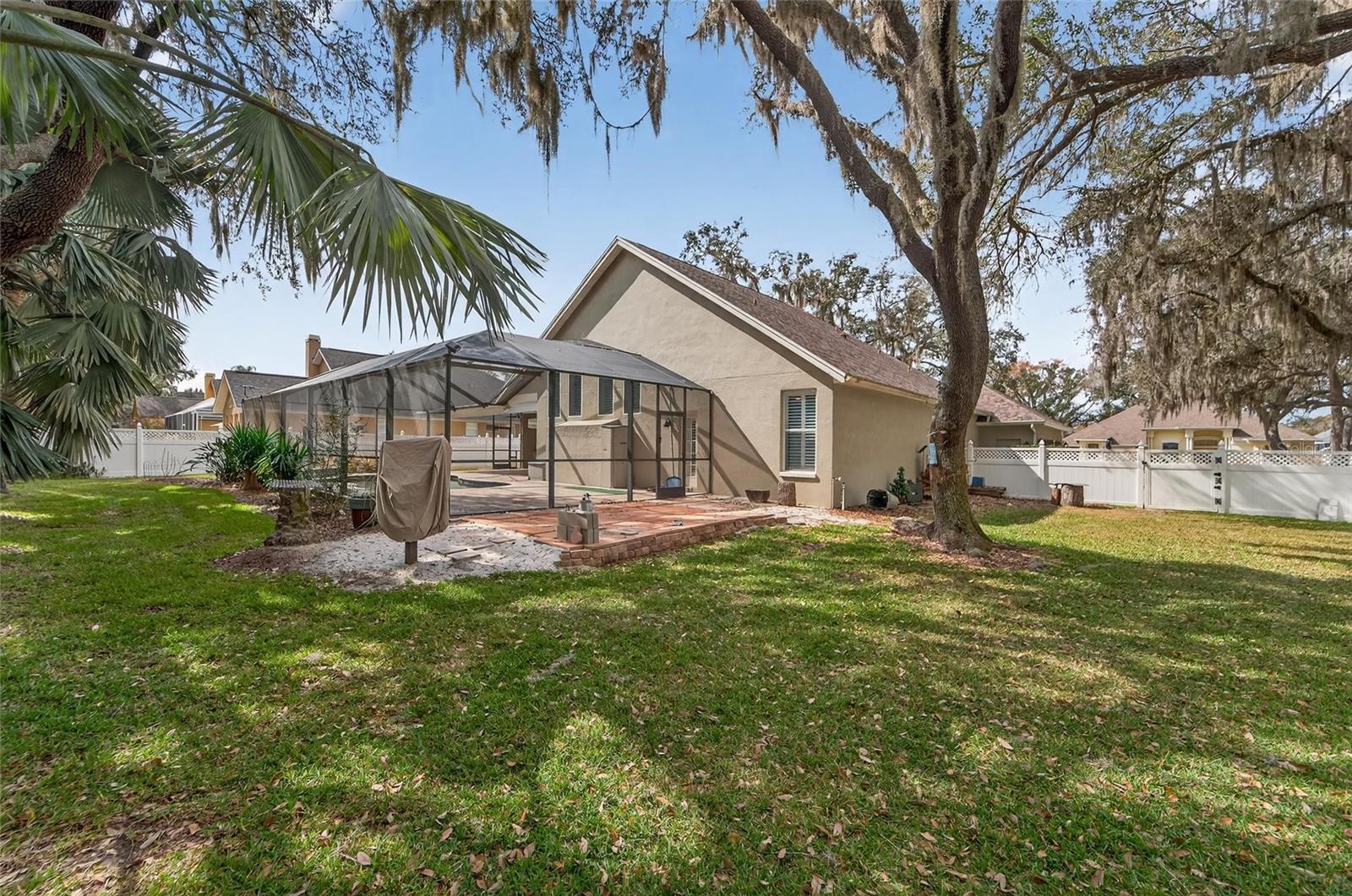 Enclosure has 2-exits on either side