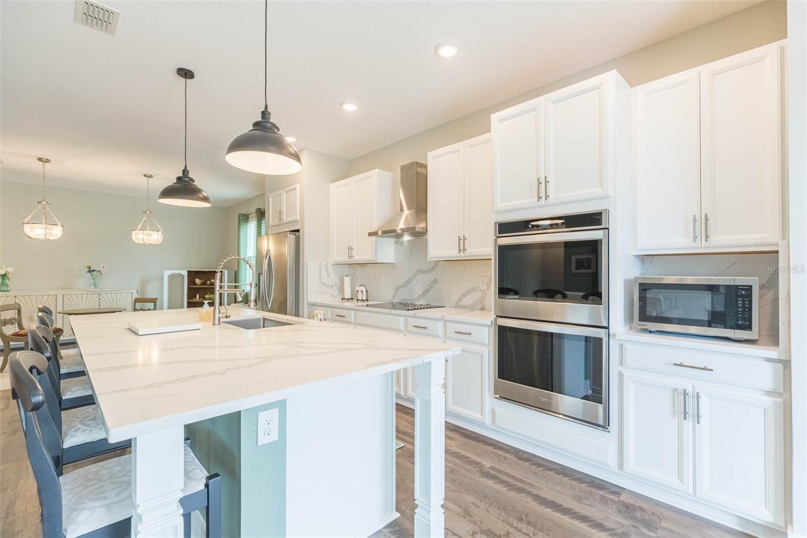 Kitchen & Double Oven