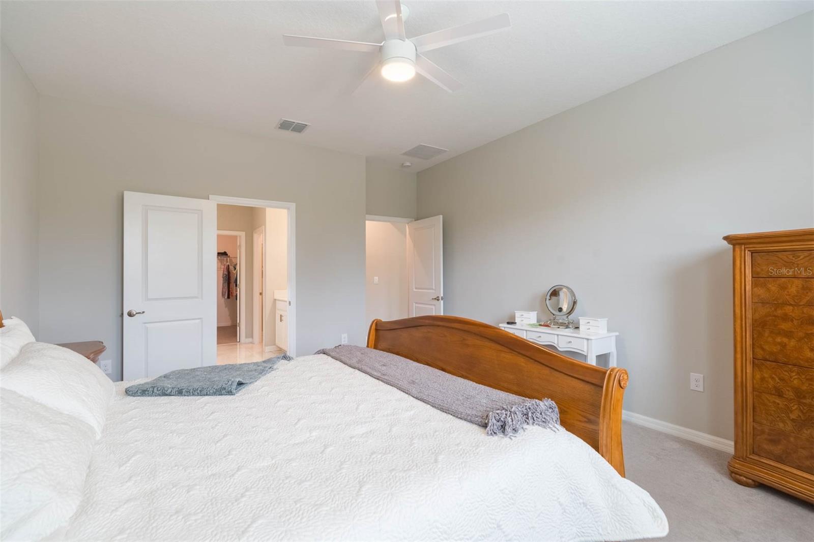 Master Bedroom & Bathroom