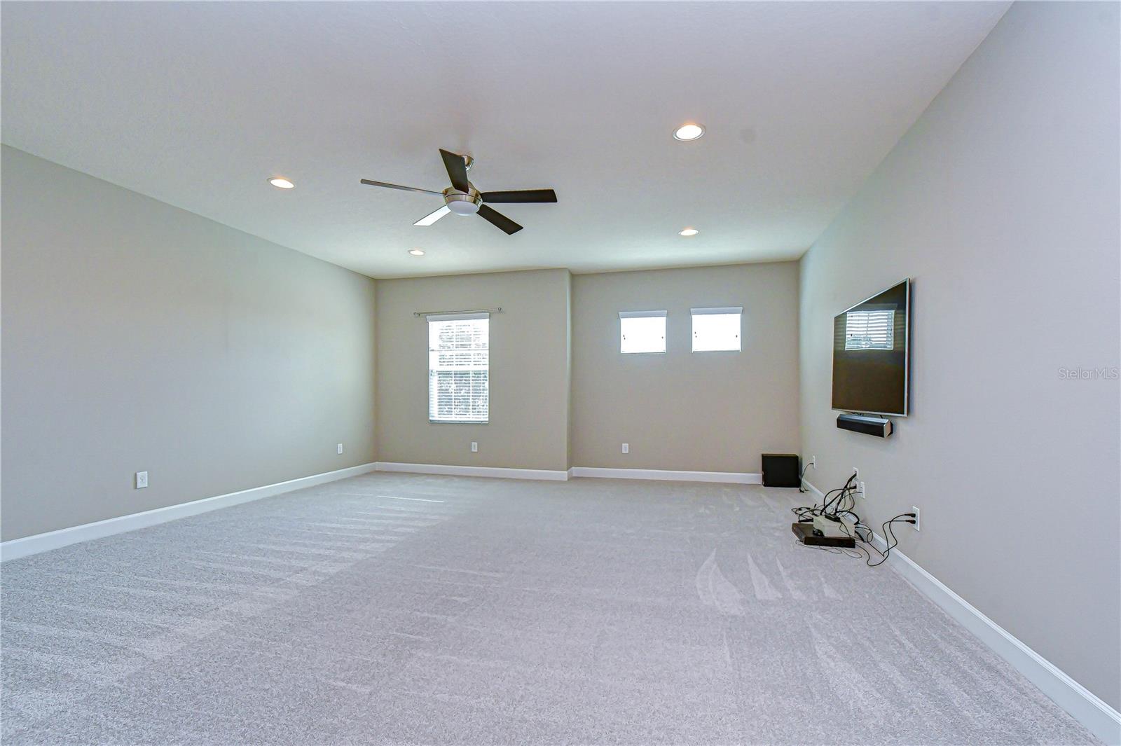 400 SqFt bonus room!