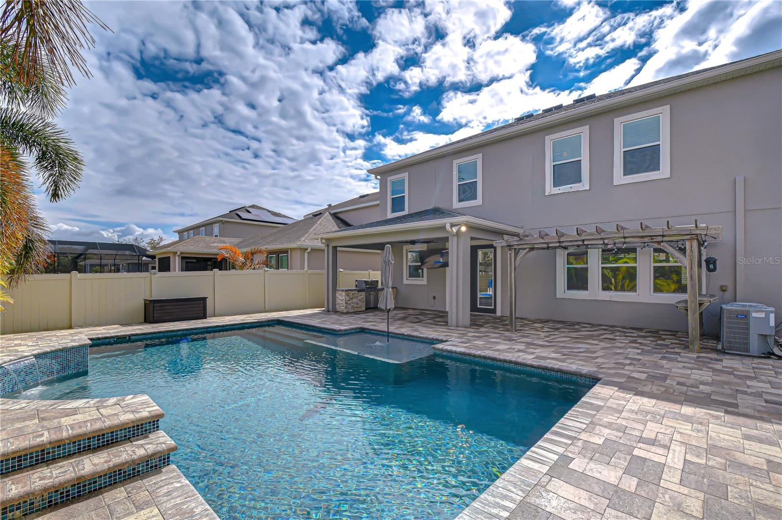 large extedned pavered patio!