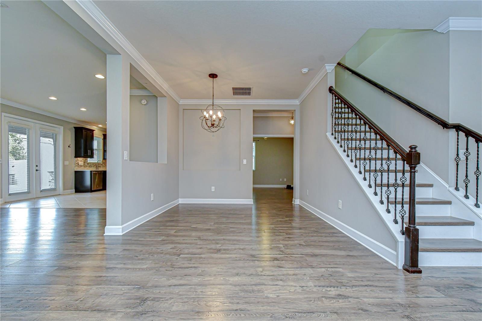 Wonderful open floor plan with beautiful laminate floors!