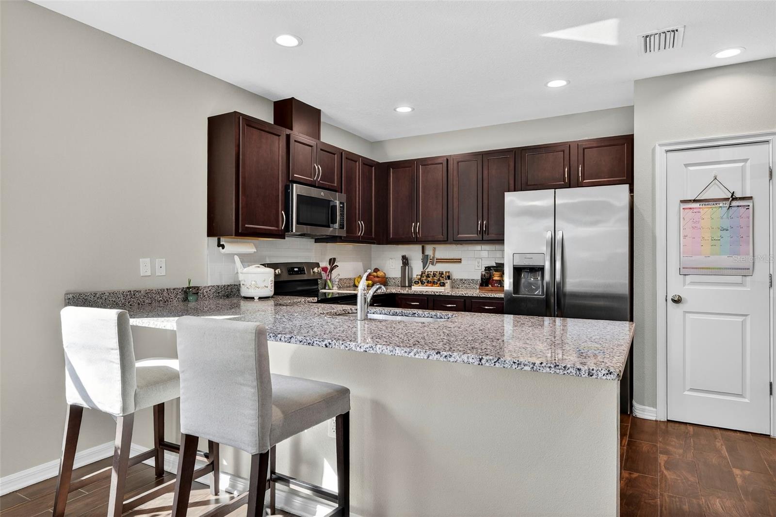 Kitchen with Breakfast Bar