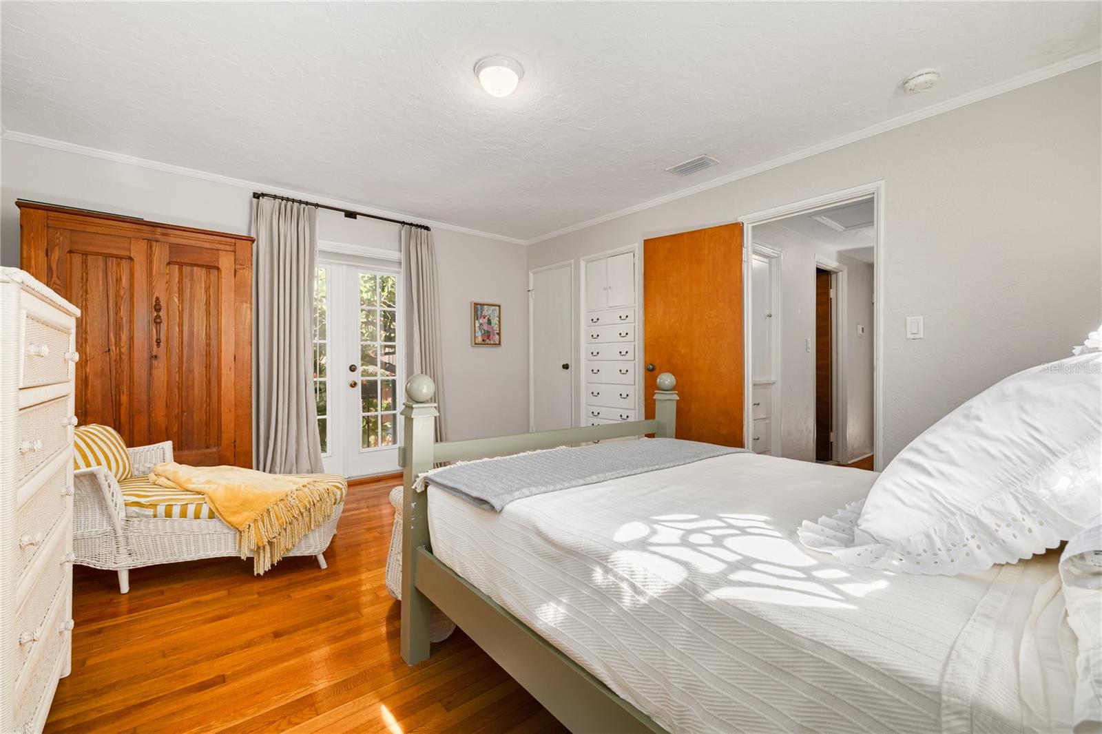 Guest Bedroom Upstairs with Balcony