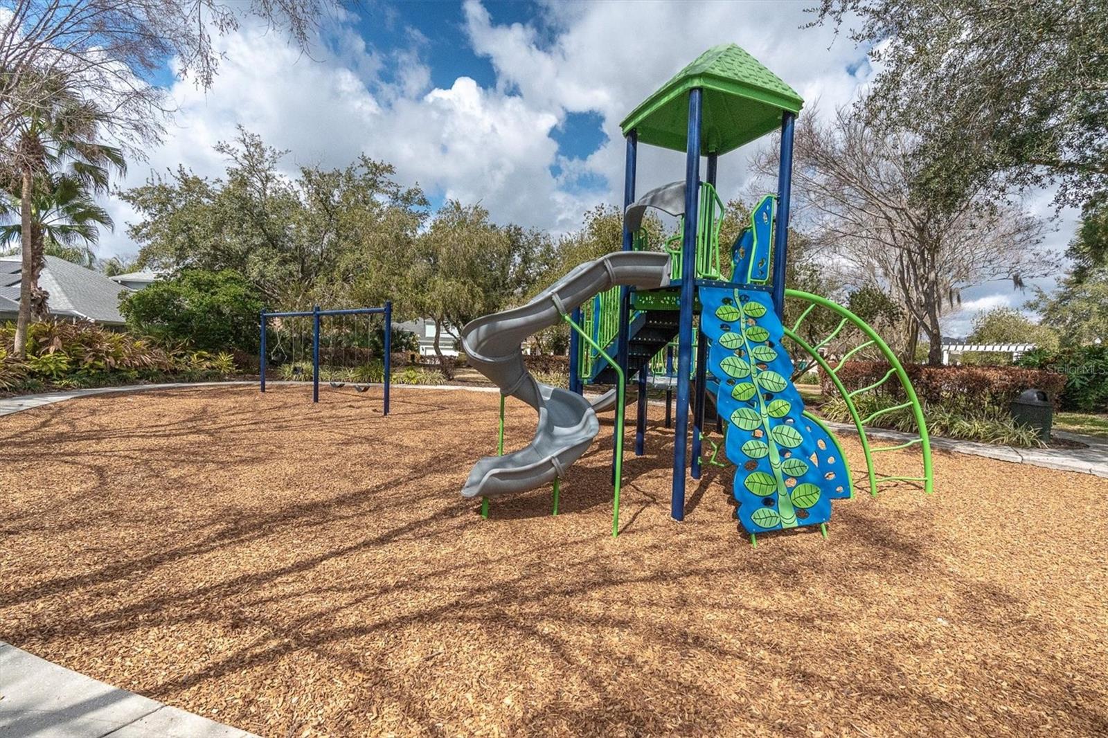 Springwood Playground / Swingset