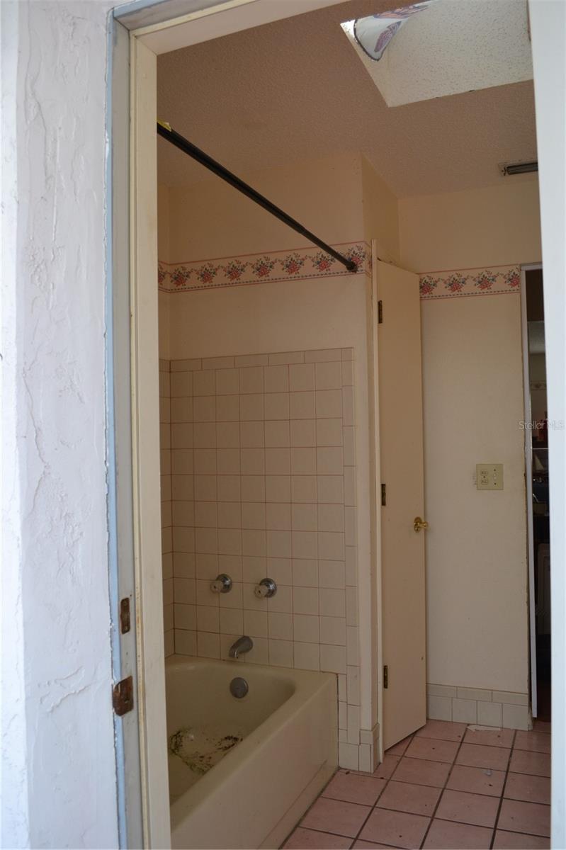 Main bathroom