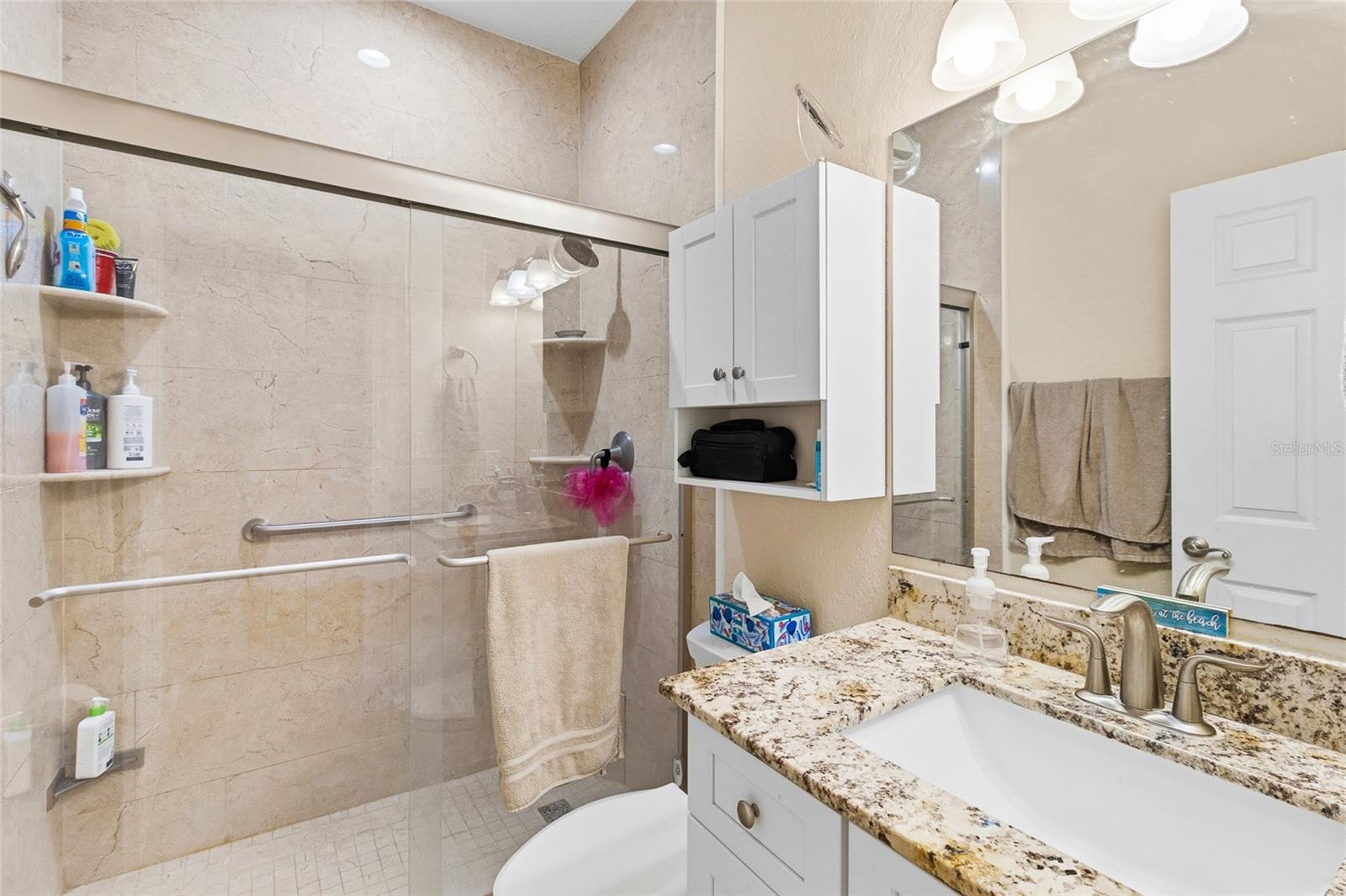 Bathroom on Main (2nd floor)  Level