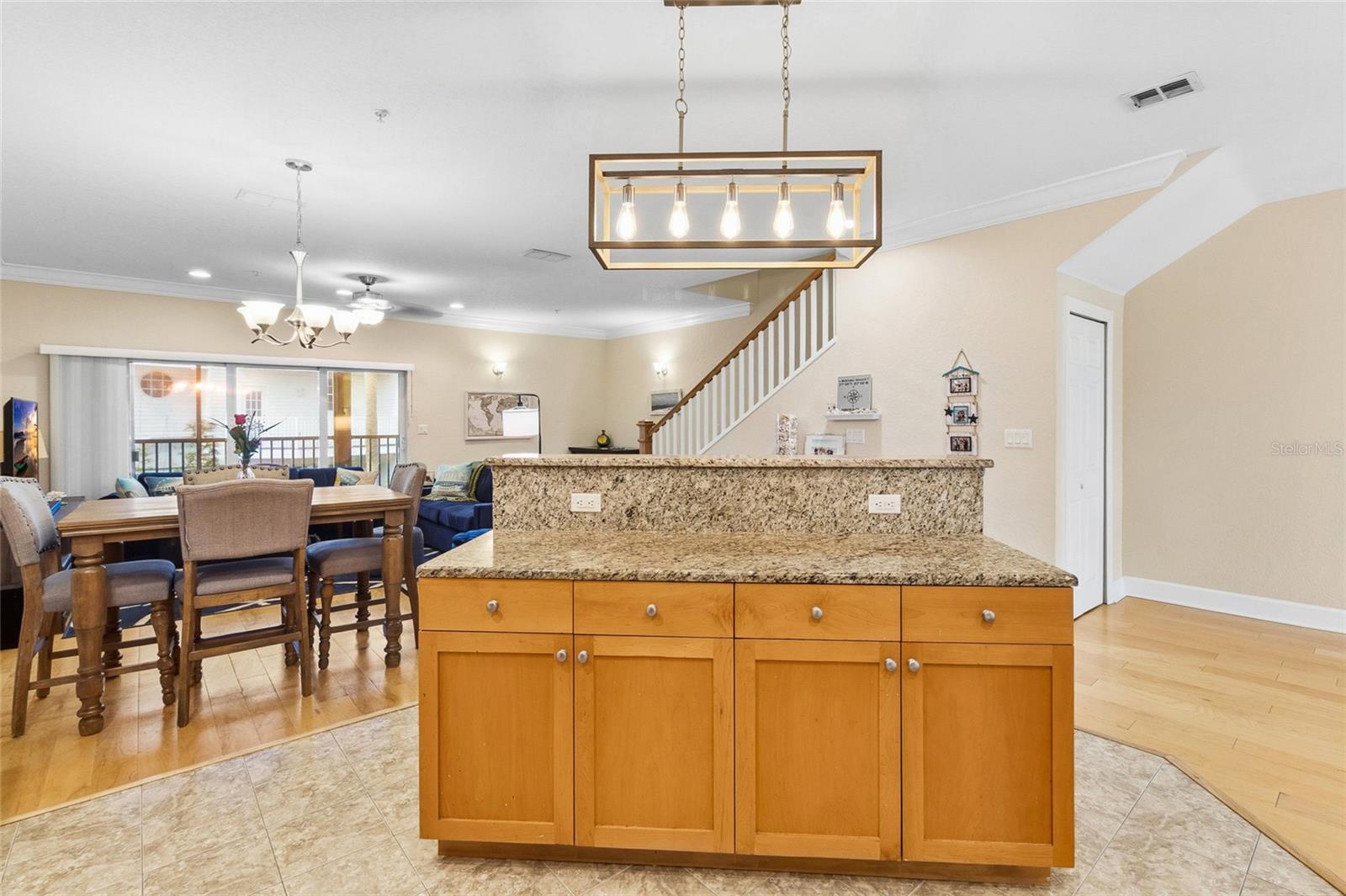 Island with extra Storage