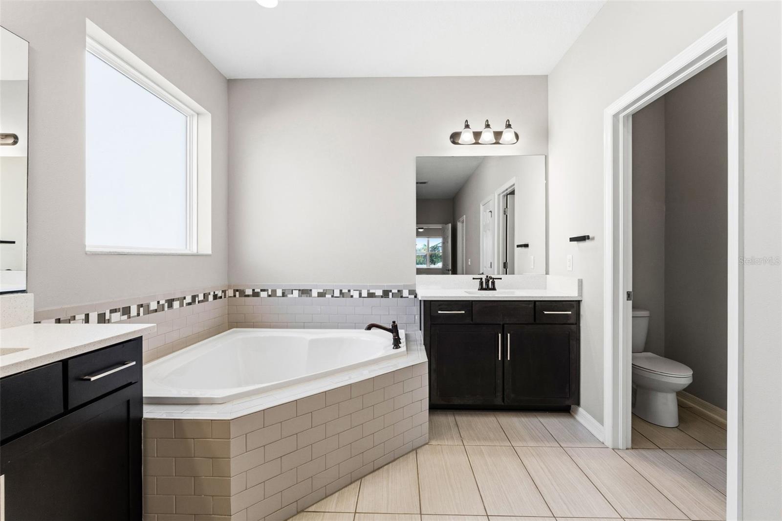 Deep Soaking Garden Tub