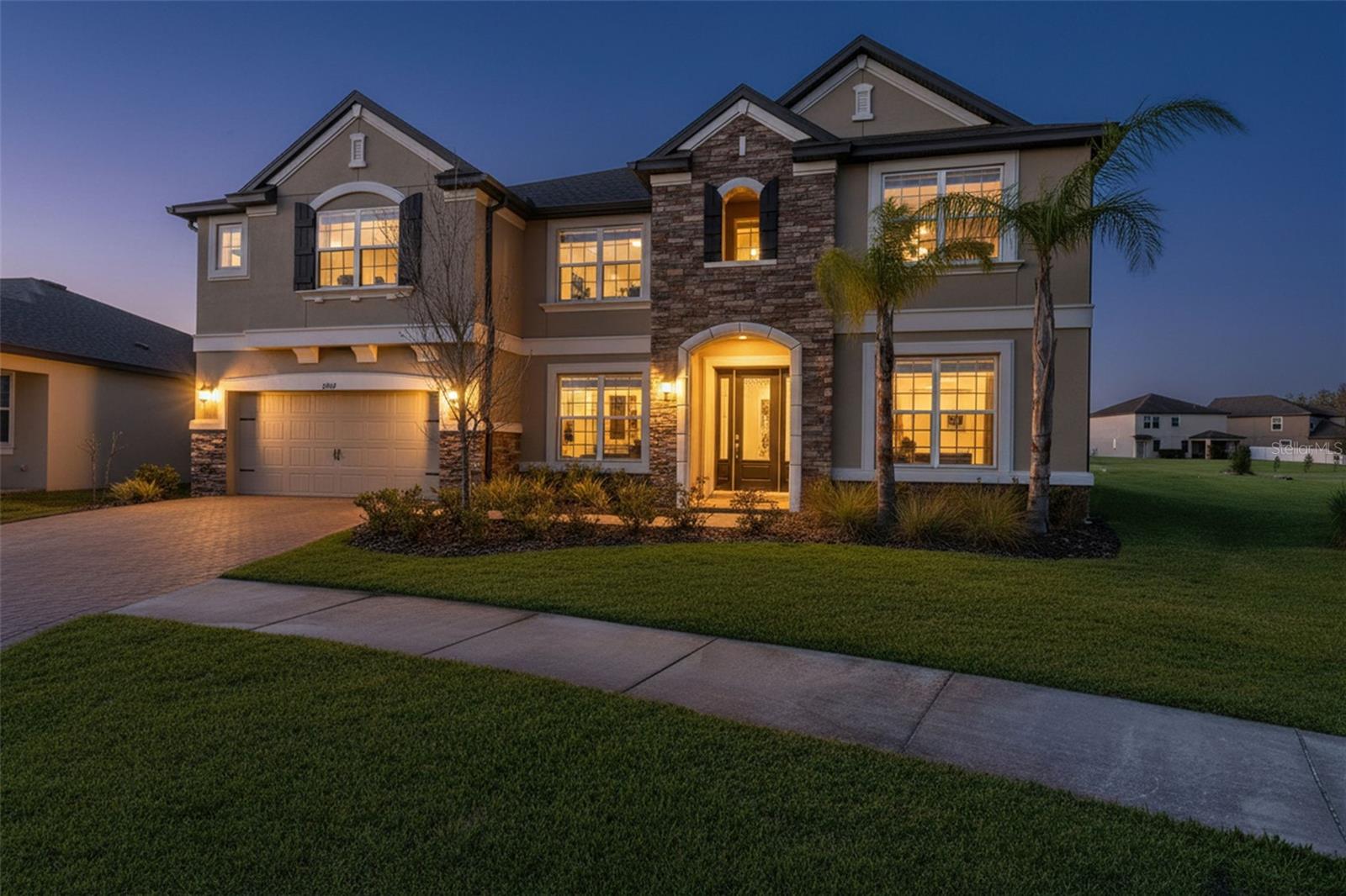 A Home That Shines After Dark