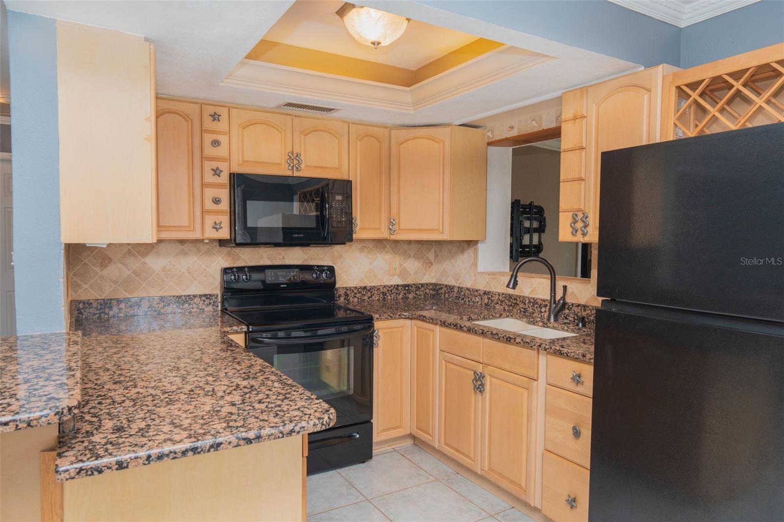 KitchenApprox Dim: 7x13