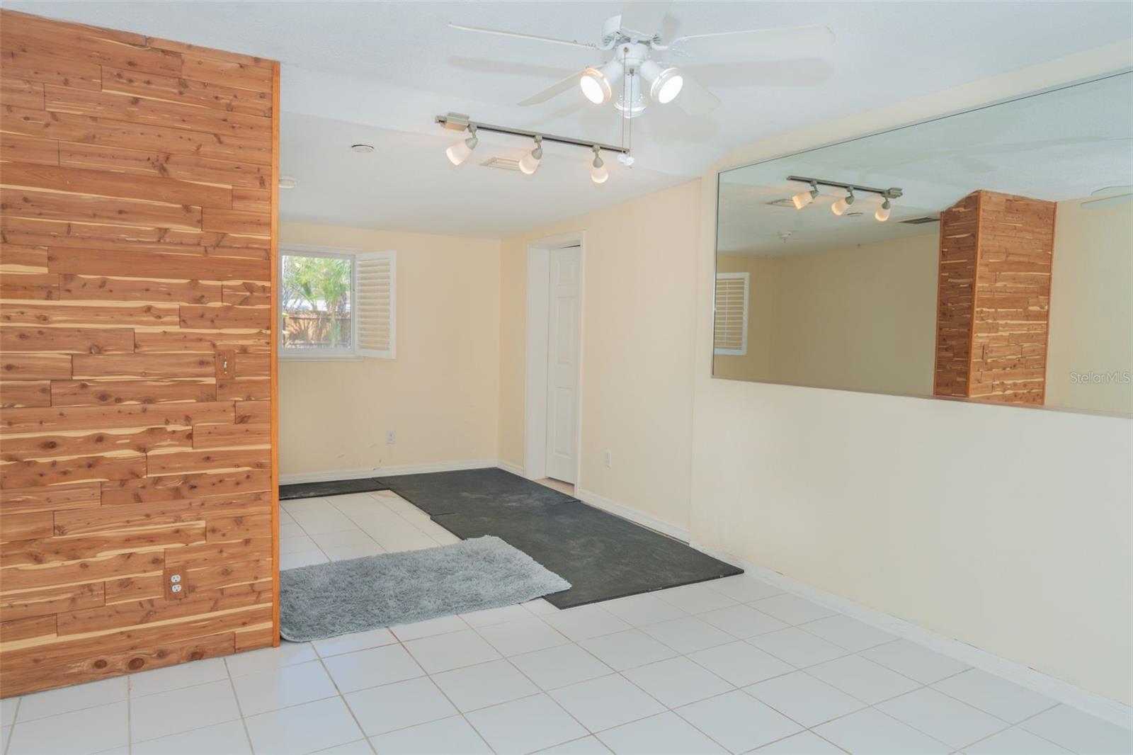 Bedroom 2Approx Dim: 11x21