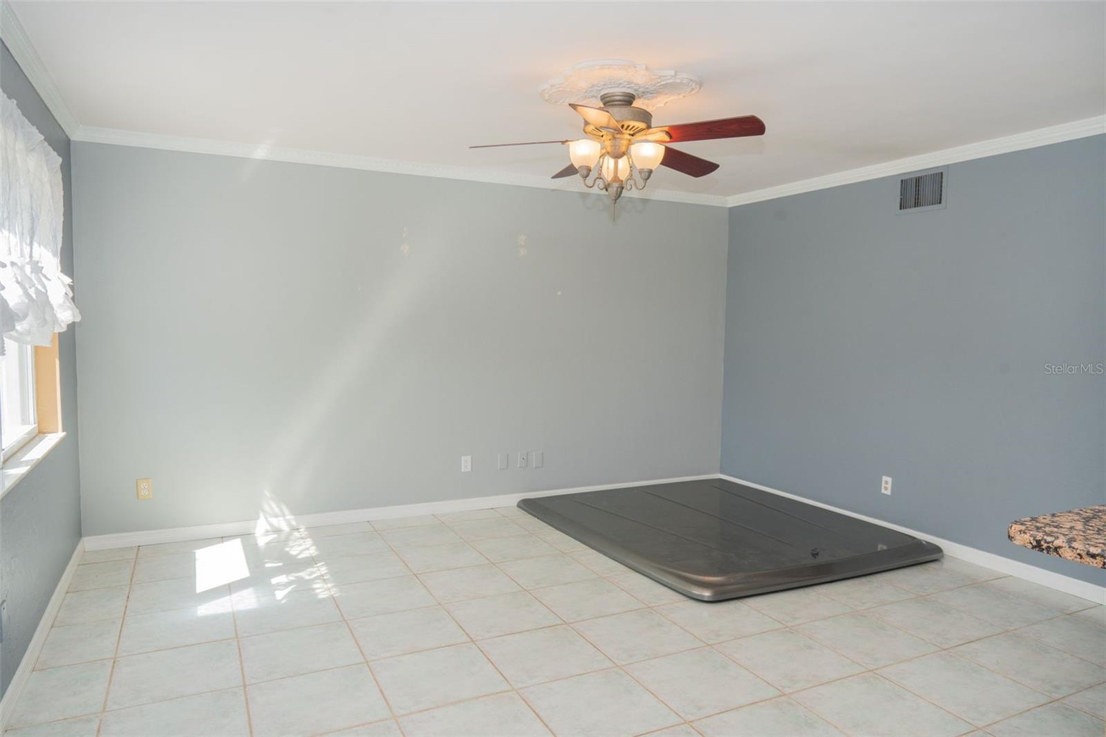 Living Room/Dining Room Approx Dim: 13x15