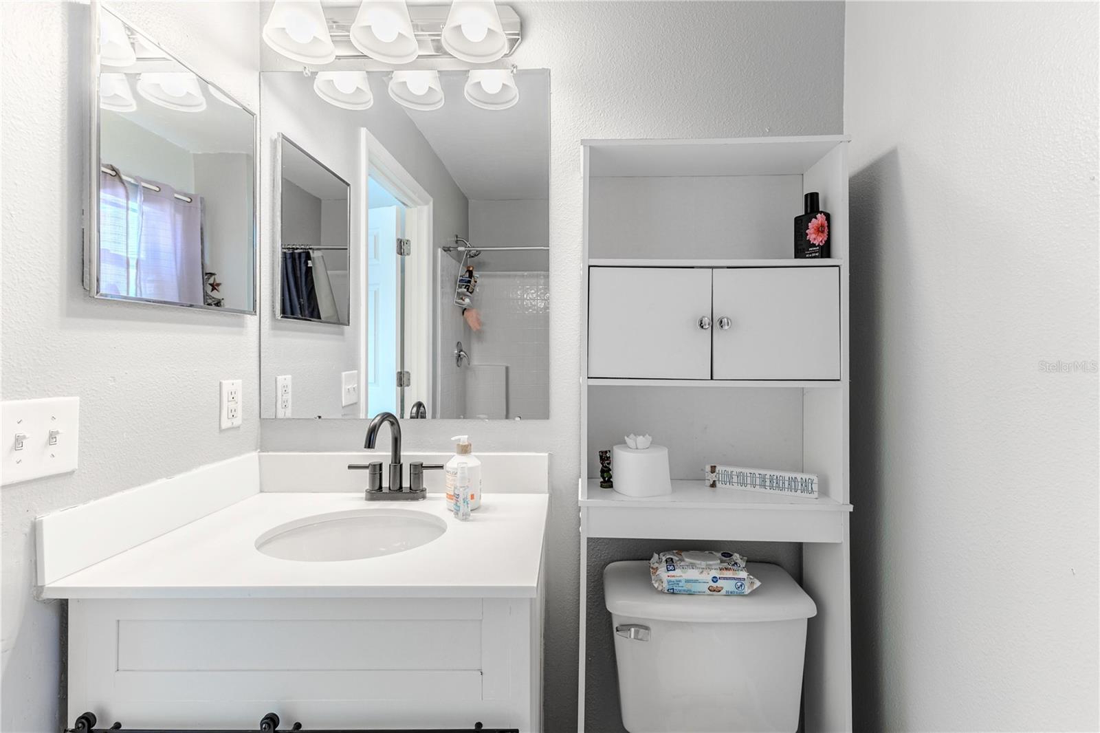 Ensuite Primary Bathroom